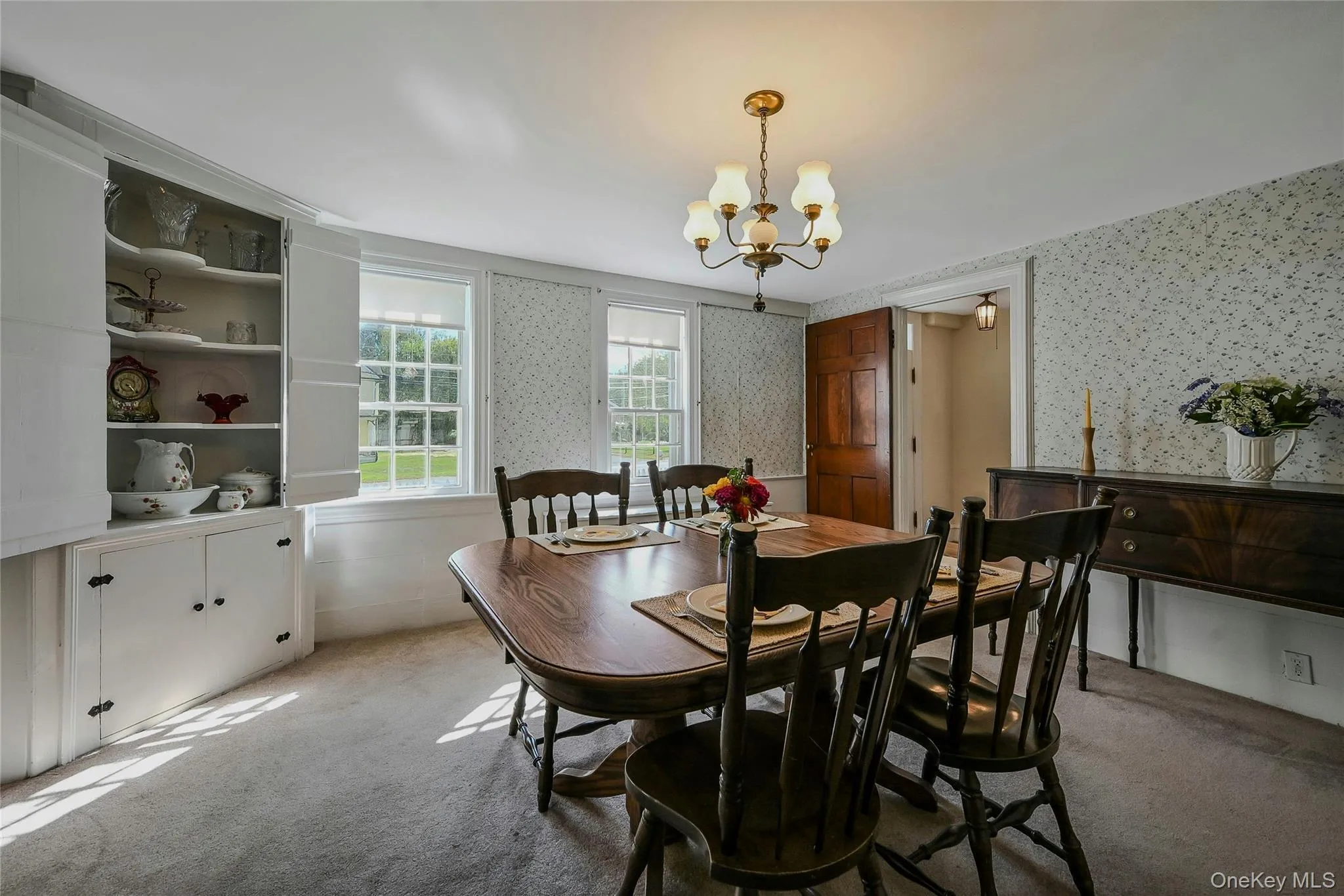 formal dining Room has built in corner cabinet formal dining Room has built in corner cabinet