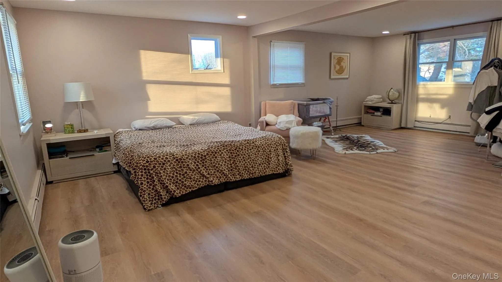 8 Maria Court, Huntington, NY, 4 Bedrooms Bedrooms, 12 Rooms Rooms,3 BathroomsBathrooms,Residential,For Rent,Maria,0,1014619 8 Maria Court, Huntington, NY, 4 Bedrooms Bedrooms, 12 Rooms Rooms,3 BathroomsBathrooms,Residential,For Rent,Maria,0,1014619