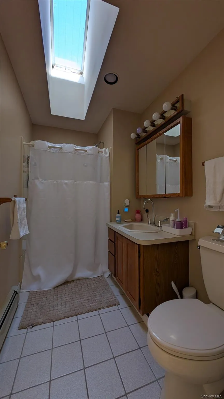 8 Maria Court, Huntington, NY, 4 Bedrooms Bedrooms, 12 Rooms Rooms,3 BathroomsBathrooms,Residential,For Rent,Maria,0,1014619 8 Maria Court, Huntington, NY, 4 Bedrooms Bedrooms, 12 Rooms Rooms,3 BathroomsBathrooms,Residential,For Rent,Maria,0,1014619