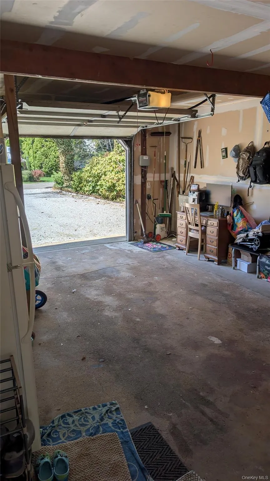 8 Maria Court, Huntington, NY, 4 Bedrooms Bedrooms, 12 Rooms Rooms,3 BathroomsBathrooms,Residential,For Rent,Maria,0,1014619 8 Maria Court, Huntington, NY, 4 Bedrooms Bedrooms, 12 Rooms Rooms,3 BathroomsBathrooms,Residential,For Rent,Maria,0,1014619