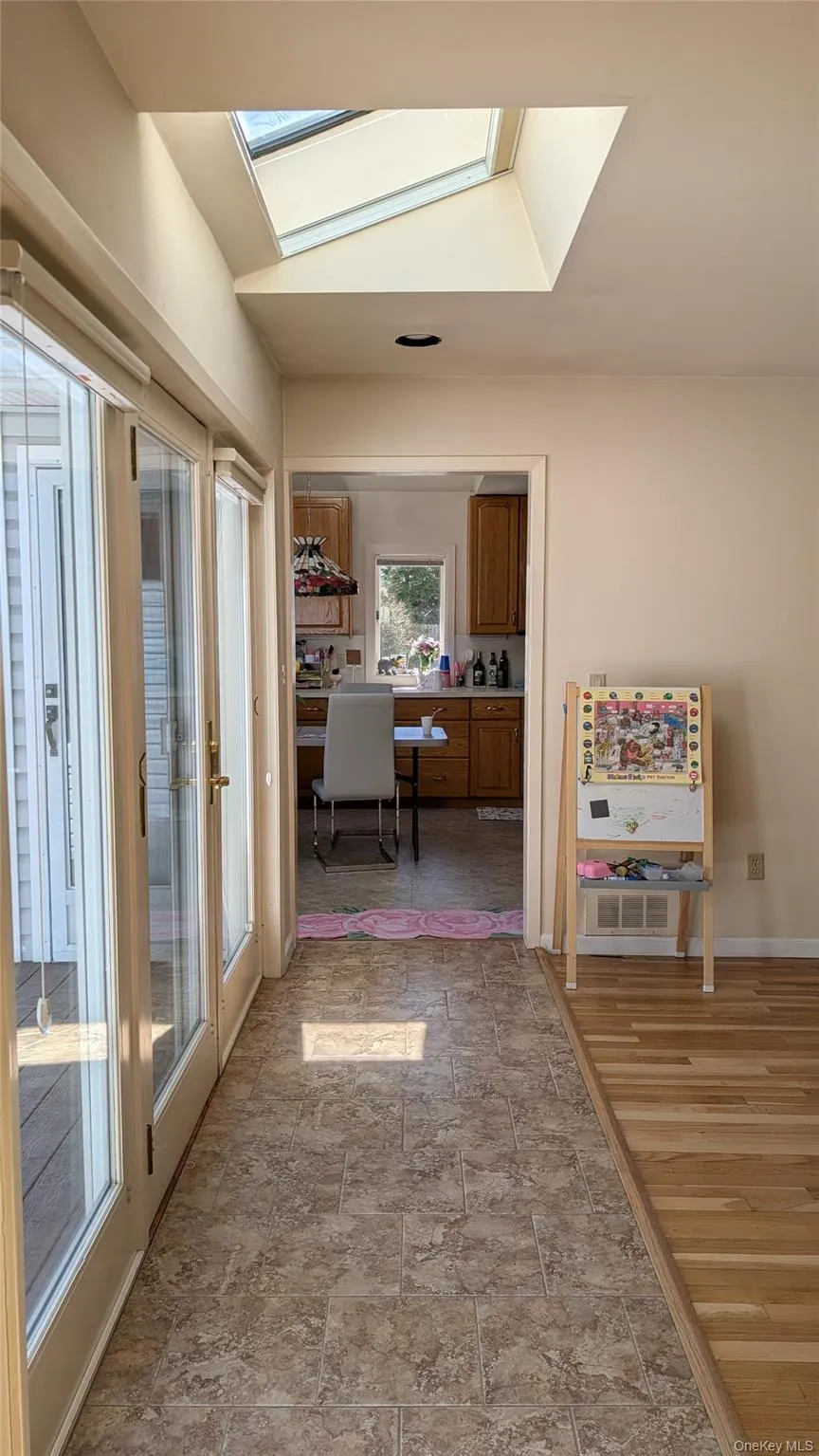 8 Maria Court, Huntington, NY, 4 Bedrooms Bedrooms, 12 Rooms Rooms,3 BathroomsBathrooms,Residential,For Rent,Maria,0,1014619 8 Maria Court, Huntington, NY, 4 Bedrooms Bedrooms, 12 Rooms Rooms,3 BathroomsBathrooms,Residential,For Rent,Maria,0,1014619