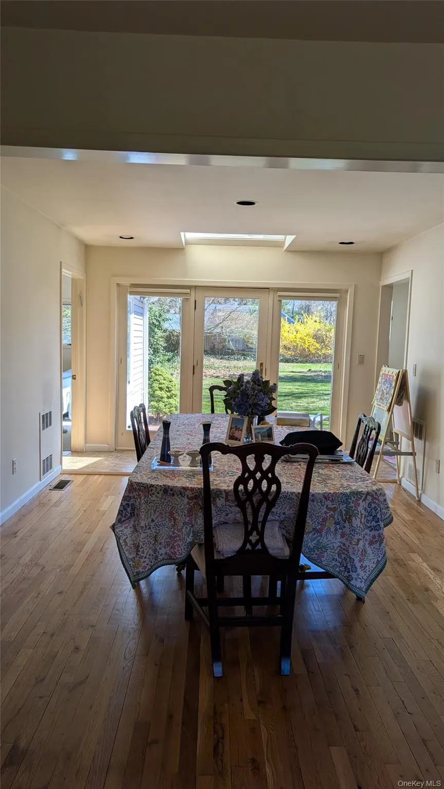 8 Maria Court, Huntington, NY, 4 Bedrooms Bedrooms, 12 Rooms Rooms,3 BathroomsBathrooms,Residential,For Rent,Maria,0,1014619 8 Maria Court, Huntington, NY, 4 Bedrooms Bedrooms, 12 Rooms Rooms,3 BathroomsBathrooms,Residential,For Rent,Maria,0,1014619