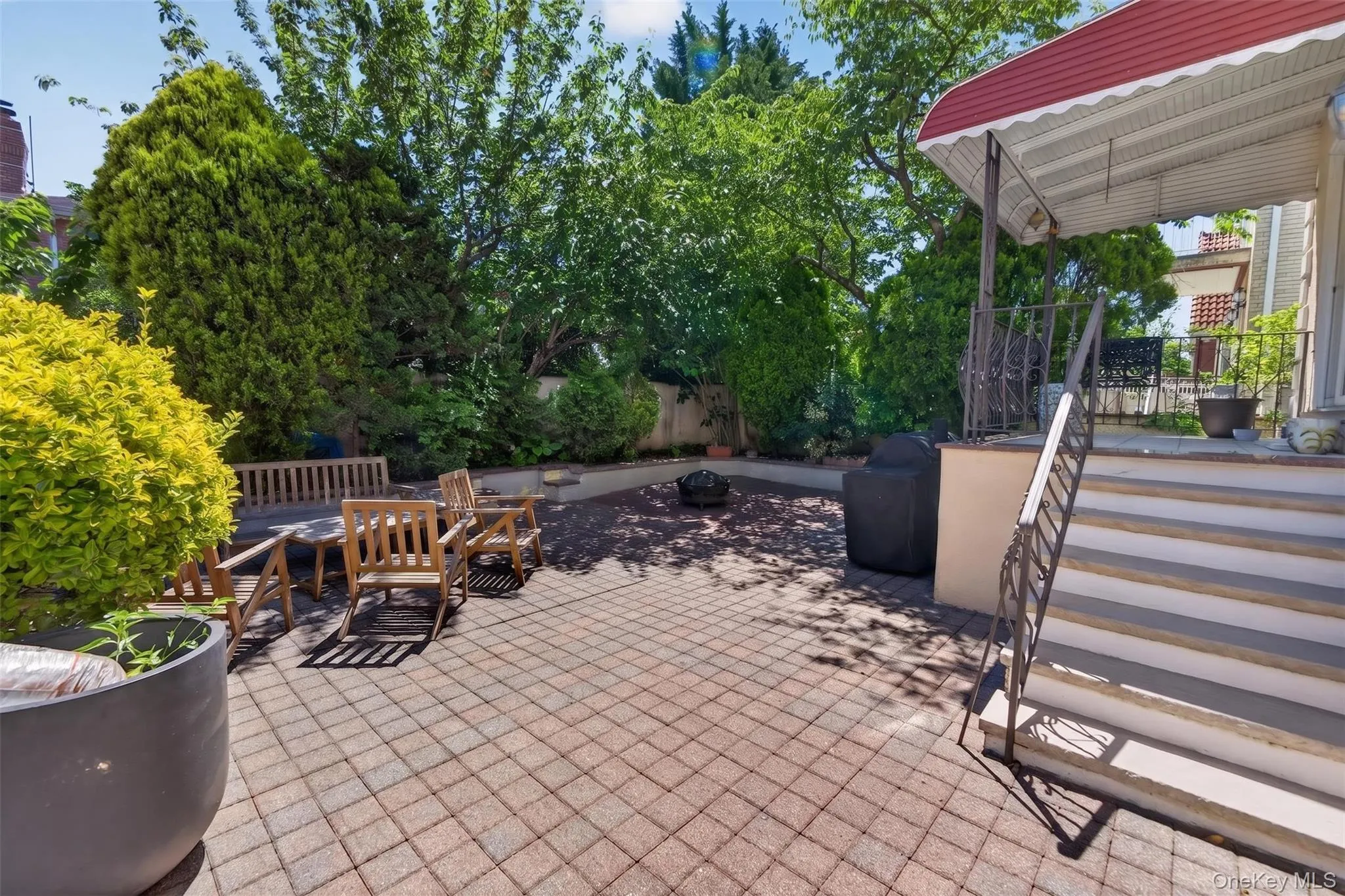 1425 Burton Street, New York, NY, 4 Bedrooms Bedrooms, 12 Rooms Rooms,3 BathroomsBathrooms,Residential Lease,For Rent,Burton,0,1014620 1425 Burton Street, New York, NY, 4 Bedrooms Bedrooms, 12 Rooms Rooms,3 BathroomsBathrooms,Residential Lease,For Rent,Burton,0,1014620