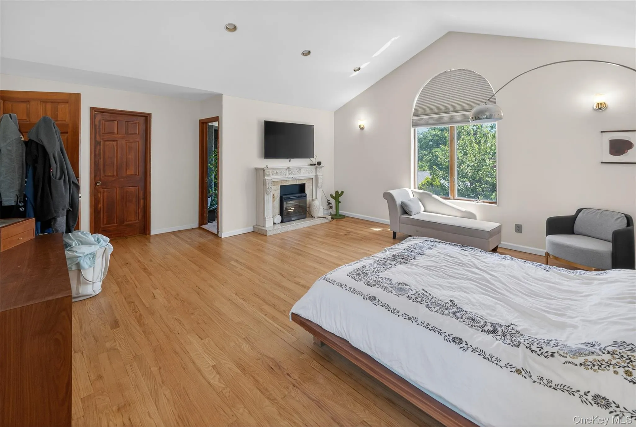 1425 Burton Street, New York, NY, 4 Bedrooms Bedrooms, 12 Rooms Rooms,3 BathroomsBathrooms,Residential Lease,For Rent,Burton,0,1014620 1425 Burton Street, New York, NY, 4 Bedrooms Bedrooms, 12 Rooms Rooms,3 BathroomsBathrooms,Residential Lease,For Rent,Burton,0,1014620
