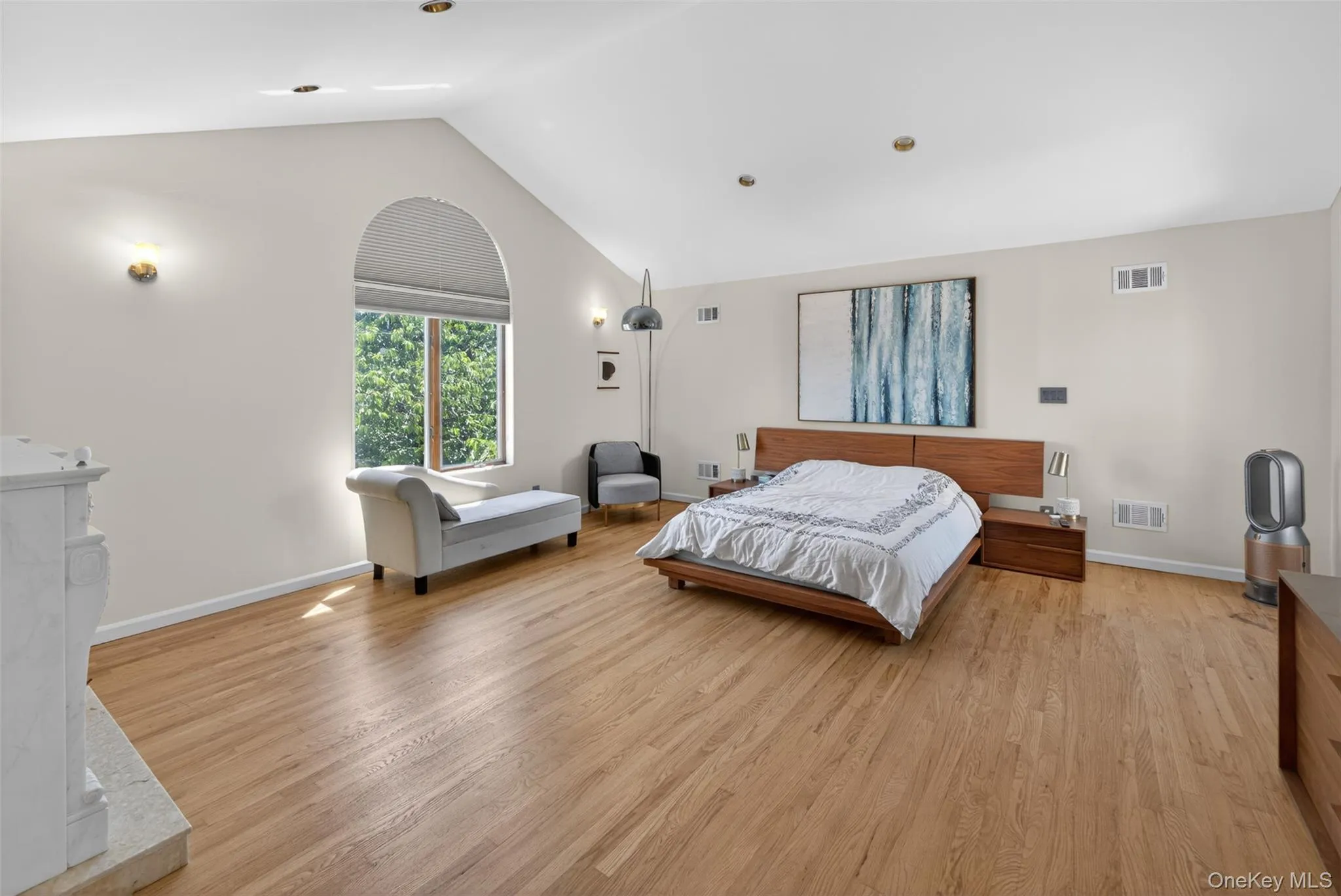 1425 Burton Street, New York, NY, 4 Bedrooms Bedrooms, 12 Rooms Rooms,3 BathroomsBathrooms,Residential Lease,For Rent,Burton,0,1014620 1425 Burton Street, New York, NY, 4 Bedrooms Bedrooms, 12 Rooms Rooms,3 BathroomsBathrooms,Residential Lease,For Rent,Burton,0,1014620