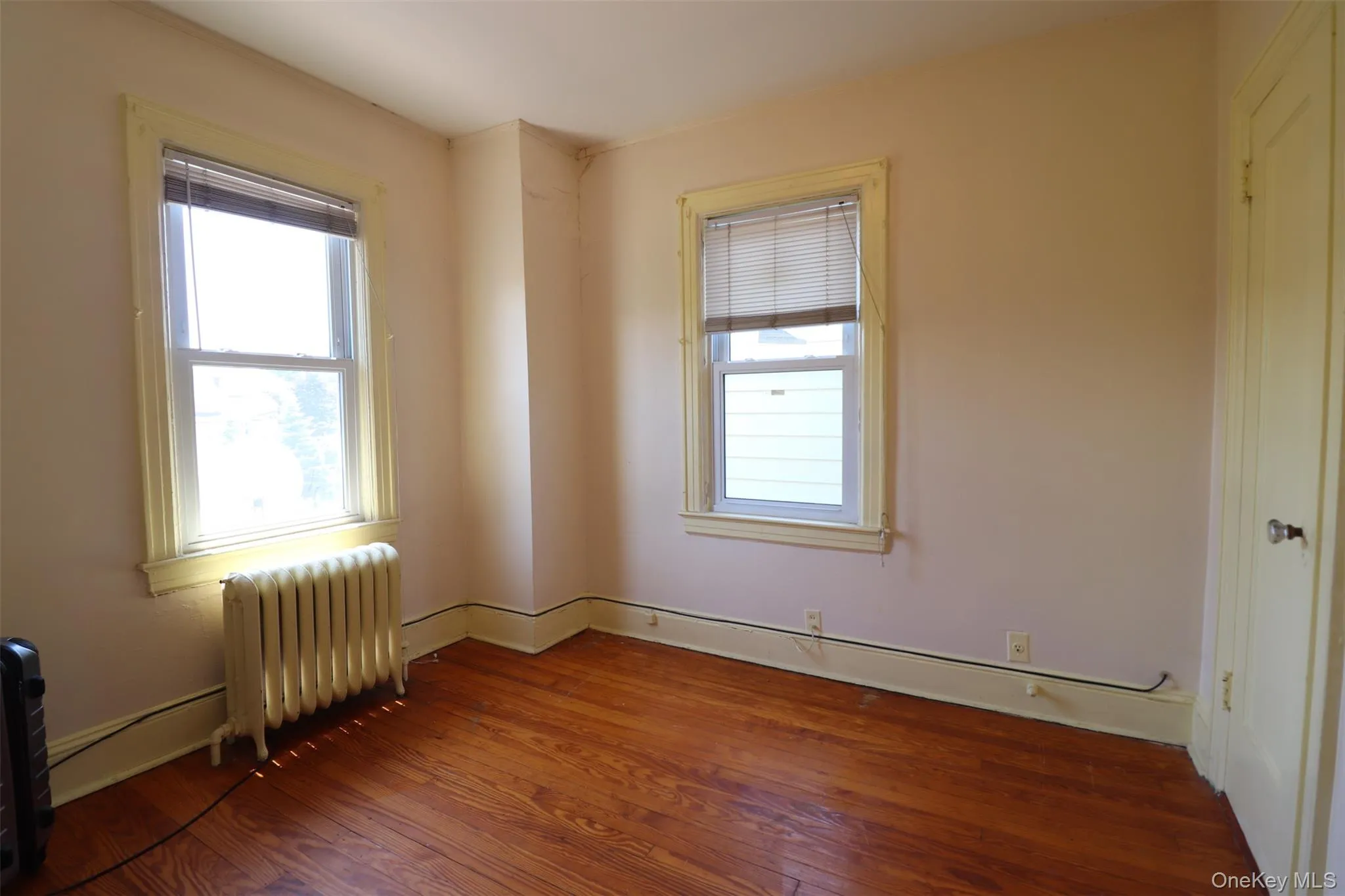 3232 Country Club Road, New York, NY, 3 Bedrooms Bedrooms, 7 Rooms Rooms,1 BathroomBathrooms,Residential,For Rent,Country Club,0,1014621 3232 Country Club Road, New York, NY, 3 Bedrooms Bedrooms, 7 Rooms Rooms,1 BathroomBathrooms,Residential,For Rent,Country Club,0,1014621