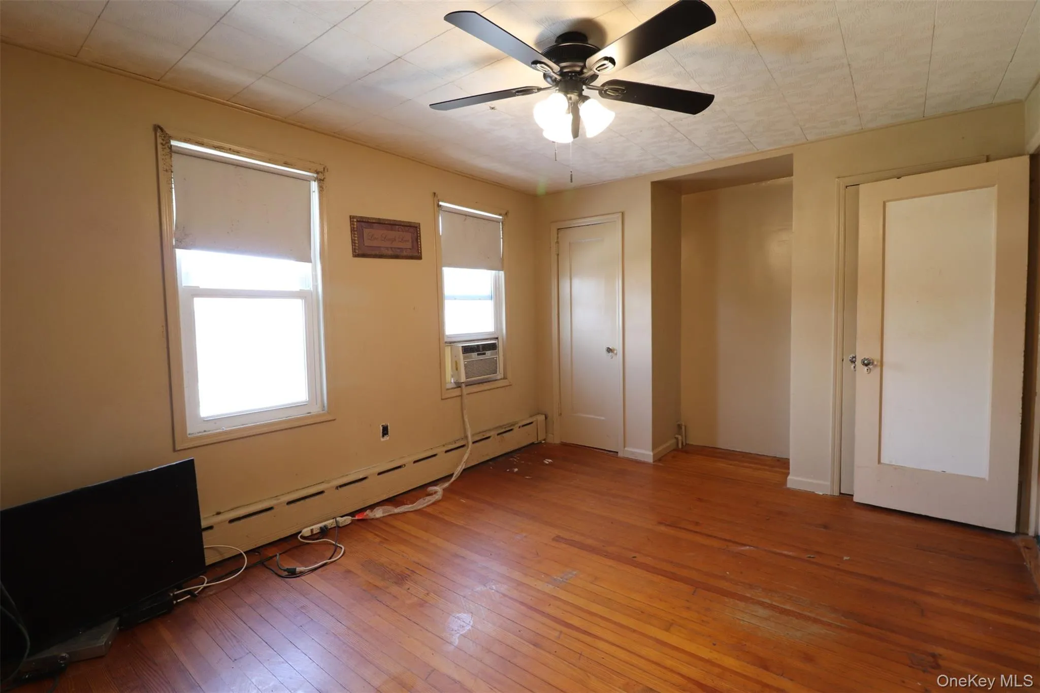 3232 Country Club Road, New York, NY, 3 Bedrooms Bedrooms, 7 Rooms Rooms,1 BathroomBathrooms,Residential,For Rent,Country Club,0,1014621 3232 Country Club Road, New York, NY, 3 Bedrooms Bedrooms, 7 Rooms Rooms,1 BathroomBathrooms,Residential,For Rent,Country Club,0,1014621