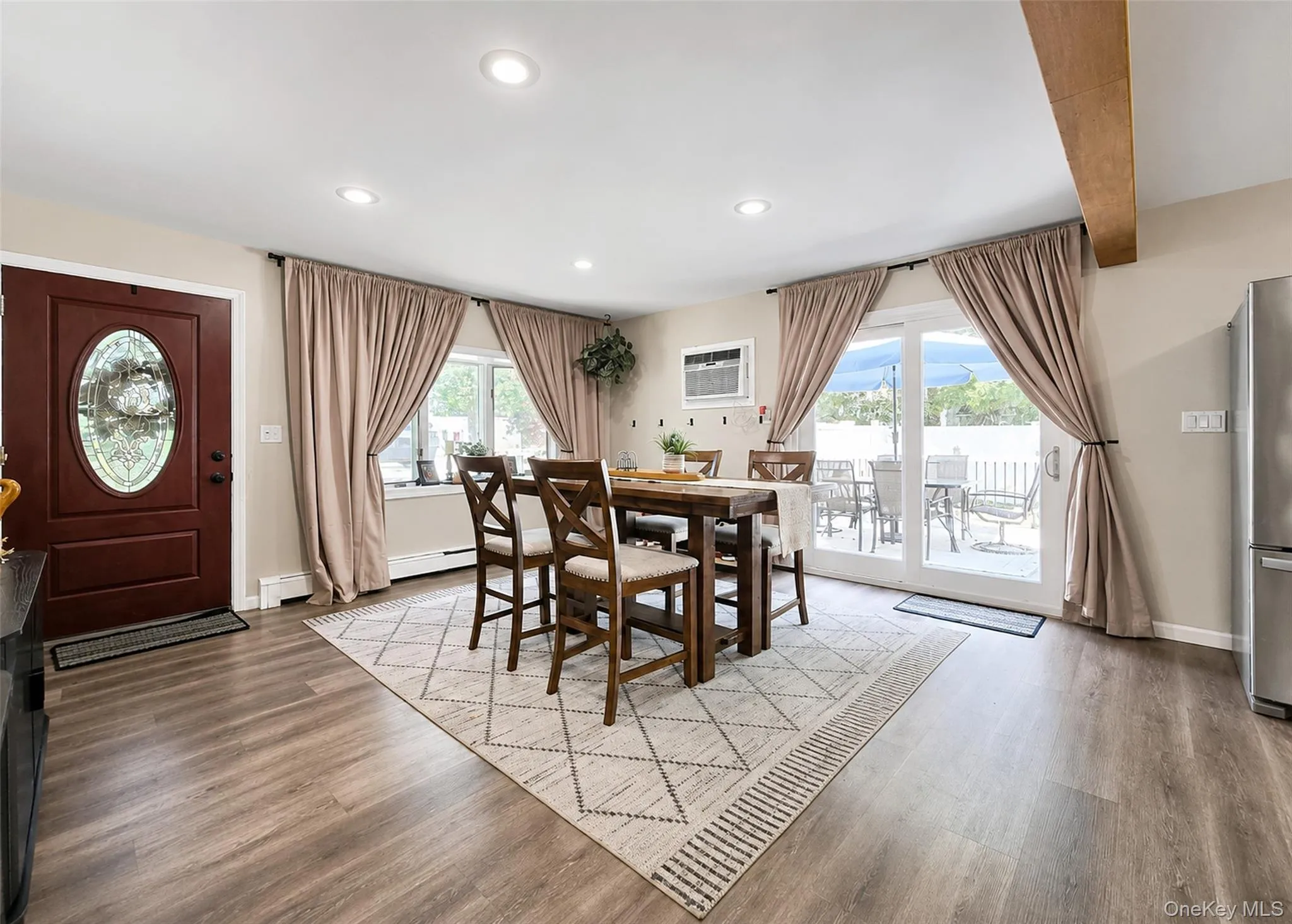 348 Furrows Road, Islip, NY, 3 Bedrooms Bedrooms, 8 Rooms Rooms,2 BathroomsBathrooms,Residential,For Rent,Furrows,0,1014622 348 Furrows Road, Islip, NY, 3 Bedrooms Bedrooms, 8 Rooms Rooms,2 BathroomsBathrooms,Residential,For Rent,Furrows,0,1014622