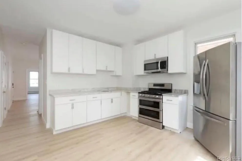106 Winnikee Avenue, Poughkeepsie, NY, 3 Bedrooms Bedrooms, 6 Rooms Rooms,1 BathroomBathrooms,Residential Lease,For Rent,Winnikee,0,1014625 106 Winnikee Avenue, Poughkeepsie, NY, 3 Bedrooms Bedrooms, 6 Rooms Rooms,1 BathroomBathrooms,Residential Lease,For Rent,Winnikee,0,1014625