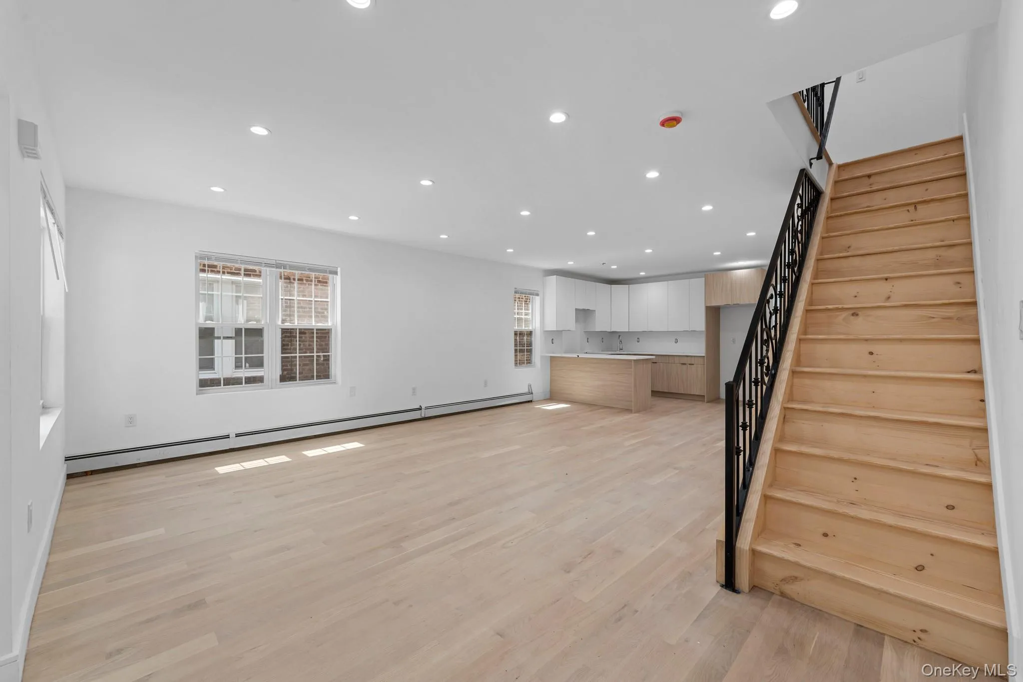 13764 Westgate Street, New York, NY, 3 Bedrooms Bedrooms, 8 Rooms Rooms,3 BathroomsBathrooms,Residential,For Rent,Westgate,0,1014629 13764 Westgate Street, New York, NY, 3 Bedrooms Bedrooms, 8 Rooms Rooms,3 BathroomsBathrooms,Residential,For Rent,Westgate,0,1014629