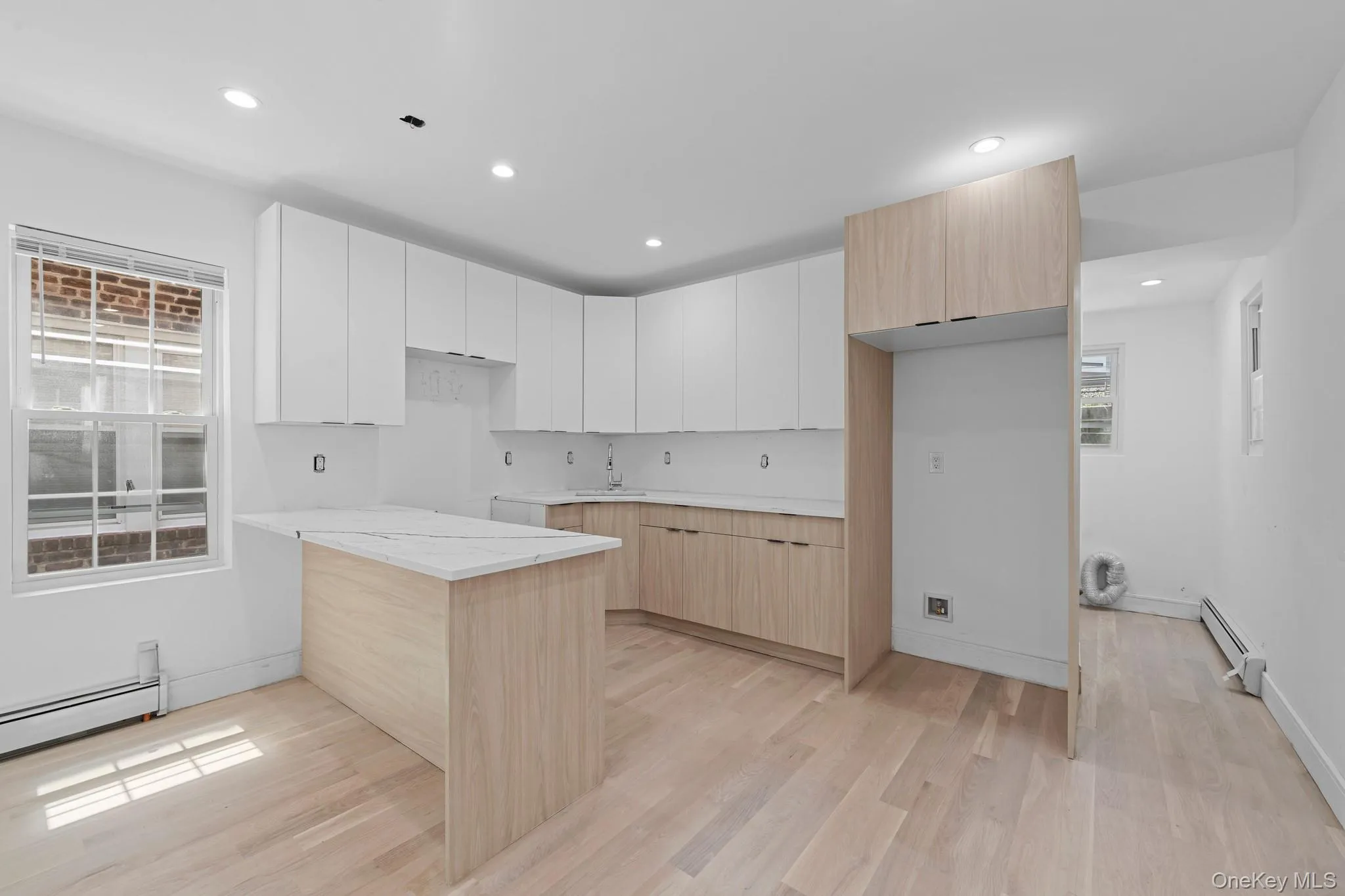 13764 Westgate Street, New York, NY, 3 Bedrooms Bedrooms, 8 Rooms Rooms,3 BathroomsBathrooms,Residential,For Rent,Westgate,0,1014629 13764 Westgate Street, New York, NY, 3 Bedrooms Bedrooms, 8 Rooms Rooms,3 BathroomsBathrooms,Residential,For Rent,Westgate,0,1014629