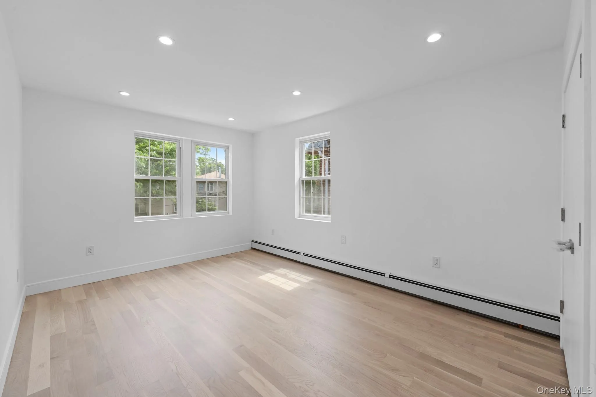 13764 Westgate Street, New York, NY, 3 Bedrooms Bedrooms, 8 Rooms Rooms,3 BathroomsBathrooms,Residential,For Rent,Westgate,0,1014629 13764 Westgate Street, New York, NY, 3 Bedrooms Bedrooms, 8 Rooms Rooms,3 BathroomsBathrooms,Residential,For Rent,Westgate,0,1014629
