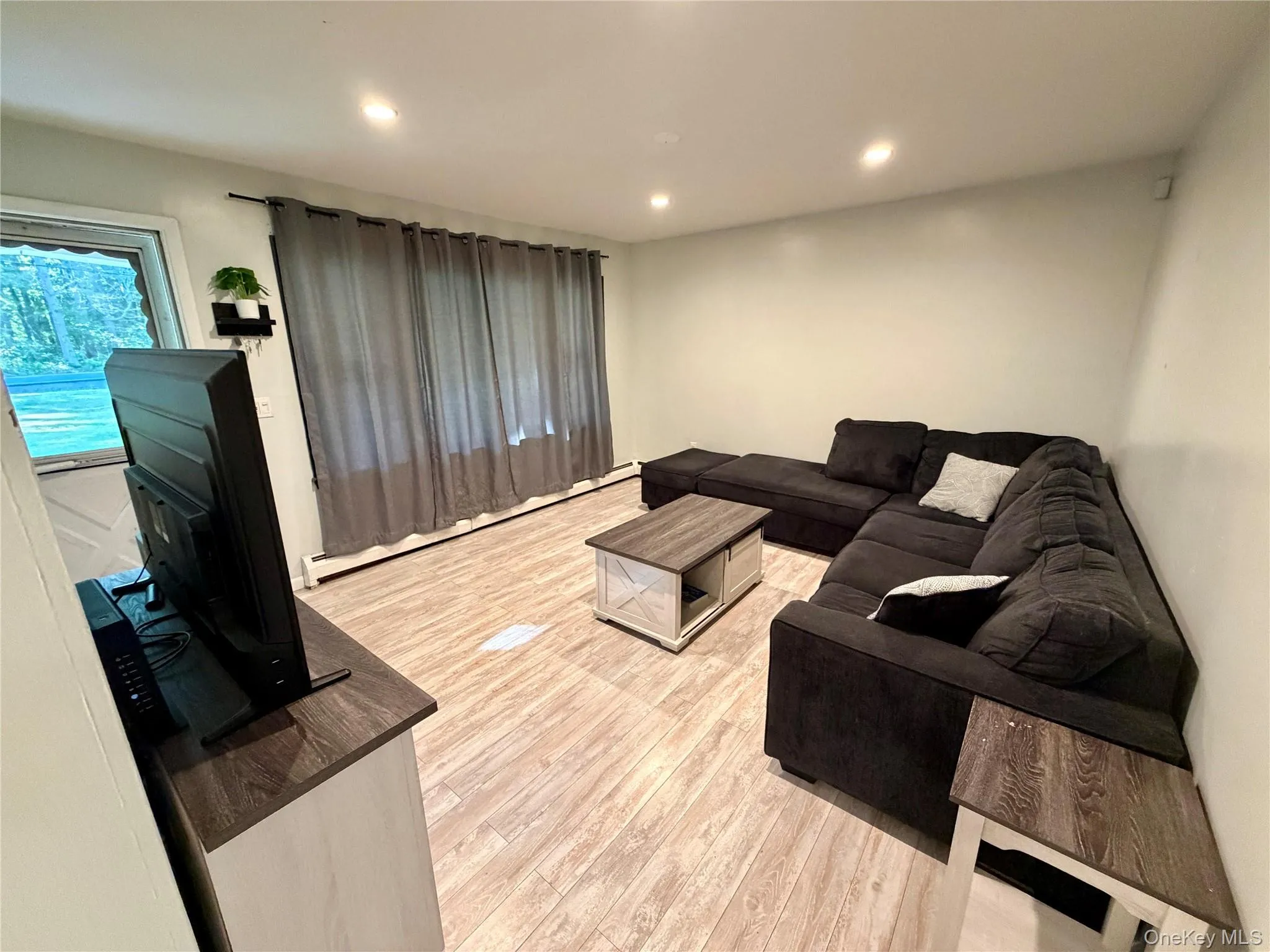 1540 Forestburgh Road, Lumberland, NY, 3 Bedrooms Bedrooms, 5 Rooms Rooms,1 BathroomBathrooms,Residential,For Rent,Forestburgh,0,1014630 1540 Forestburgh Road, Lumberland, NY, 3 Bedrooms Bedrooms, 5 Rooms Rooms,1 BathroomBathrooms,Residential,For Rent,Forestburgh,0,1014630