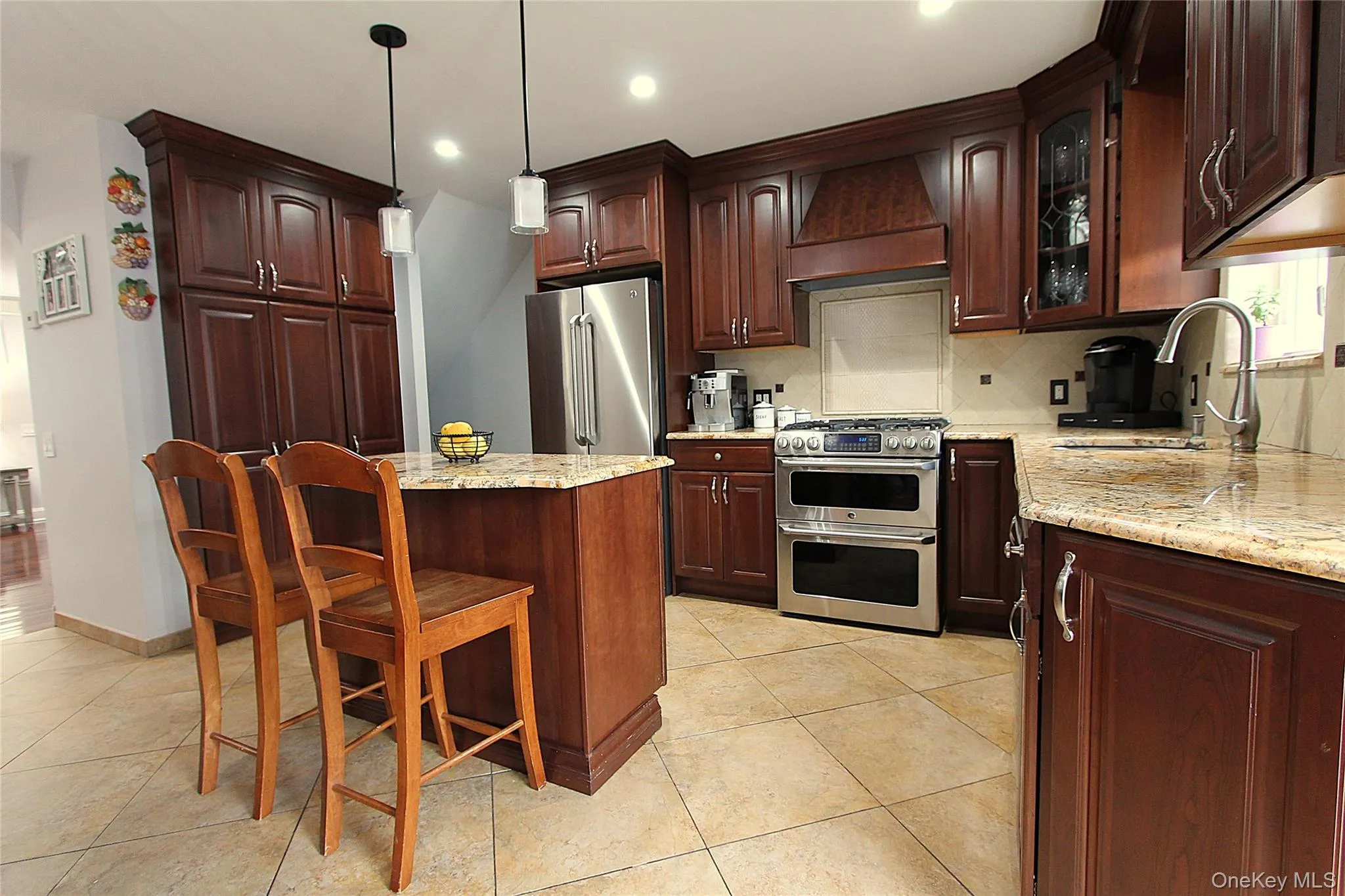 65-26 79th Street, New York, NY, 3 Bedrooms Bedrooms, 7 Rooms Rooms,2 BathroomsBathrooms,Residential,For Rent,79th,0,1014639 65-26 79th Street, New York, NY, 3 Bedrooms Bedrooms, 7 Rooms Rooms,2 BathroomsBathrooms,Residential,For Rent,79th,0,1014639