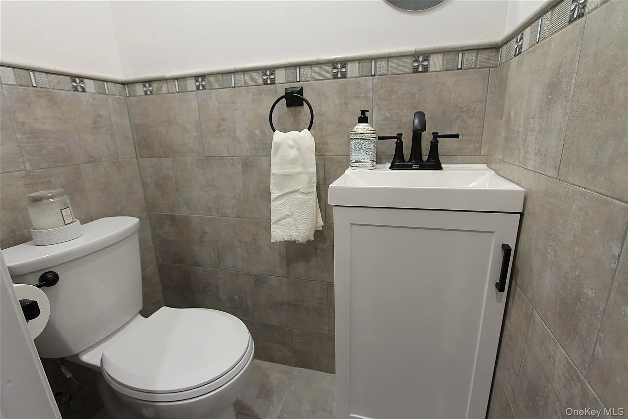 65-26 79th Street, New York, NY, 3 Bedrooms Bedrooms, 7 Rooms Rooms,2 BathroomsBathrooms,Residential,For Rent,79th,0,1014639 65-26 79th Street, New York, NY, 3 Bedrooms Bedrooms, 7 Rooms Rooms,2 BathroomsBathrooms,Residential,For Rent,79th,0,1014639