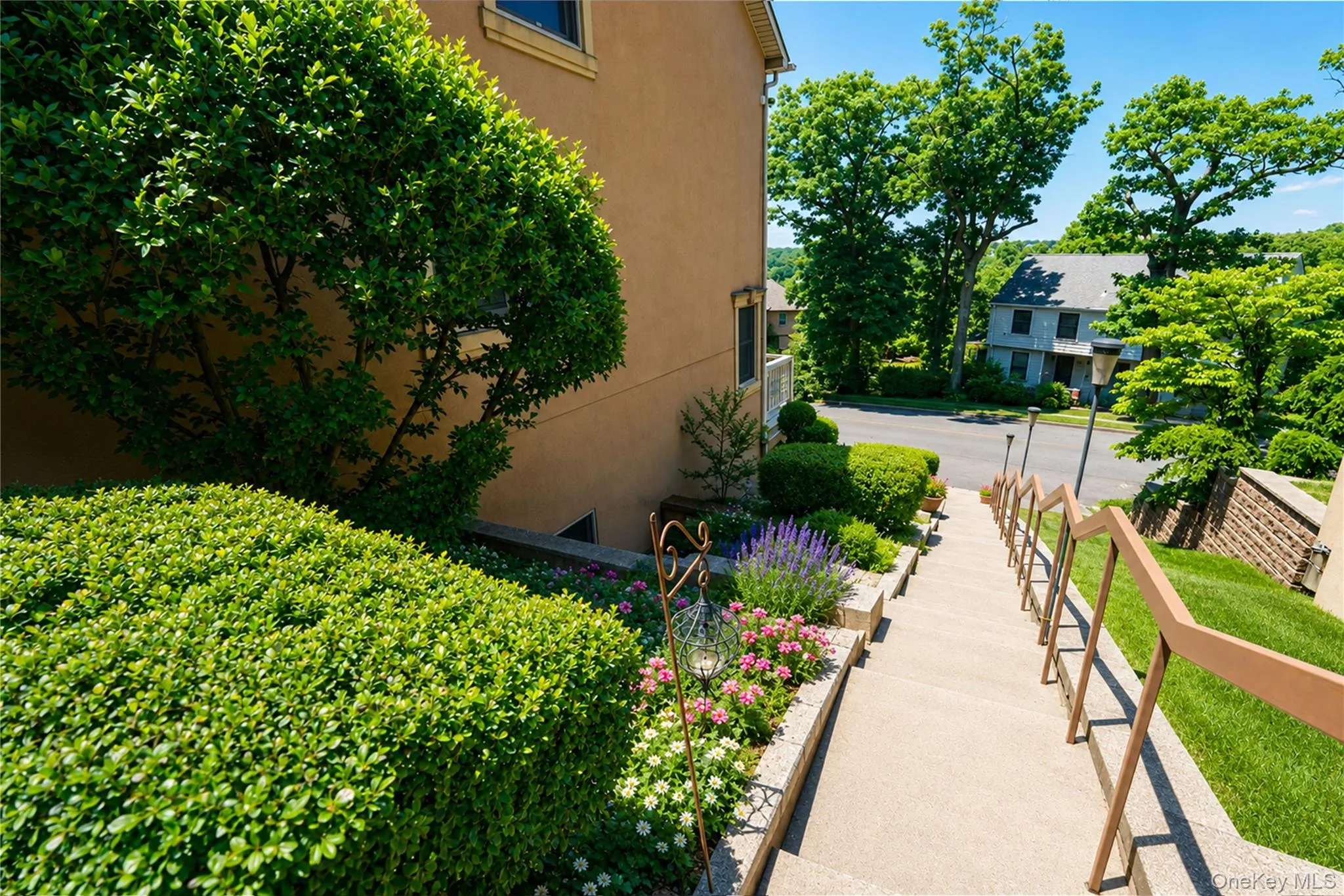 16 Diana Trail, New York, NY, 4 Bedrooms Bedrooms, 9 Rooms Rooms,3 BathroomsBathrooms,Residential,For Rent,Diana,0,1014643 16 Diana Trail, New York, NY, 4 Bedrooms Bedrooms, 9 Rooms Rooms,3 BathroomsBathrooms,Residential,For Rent,Diana,0,1014643
