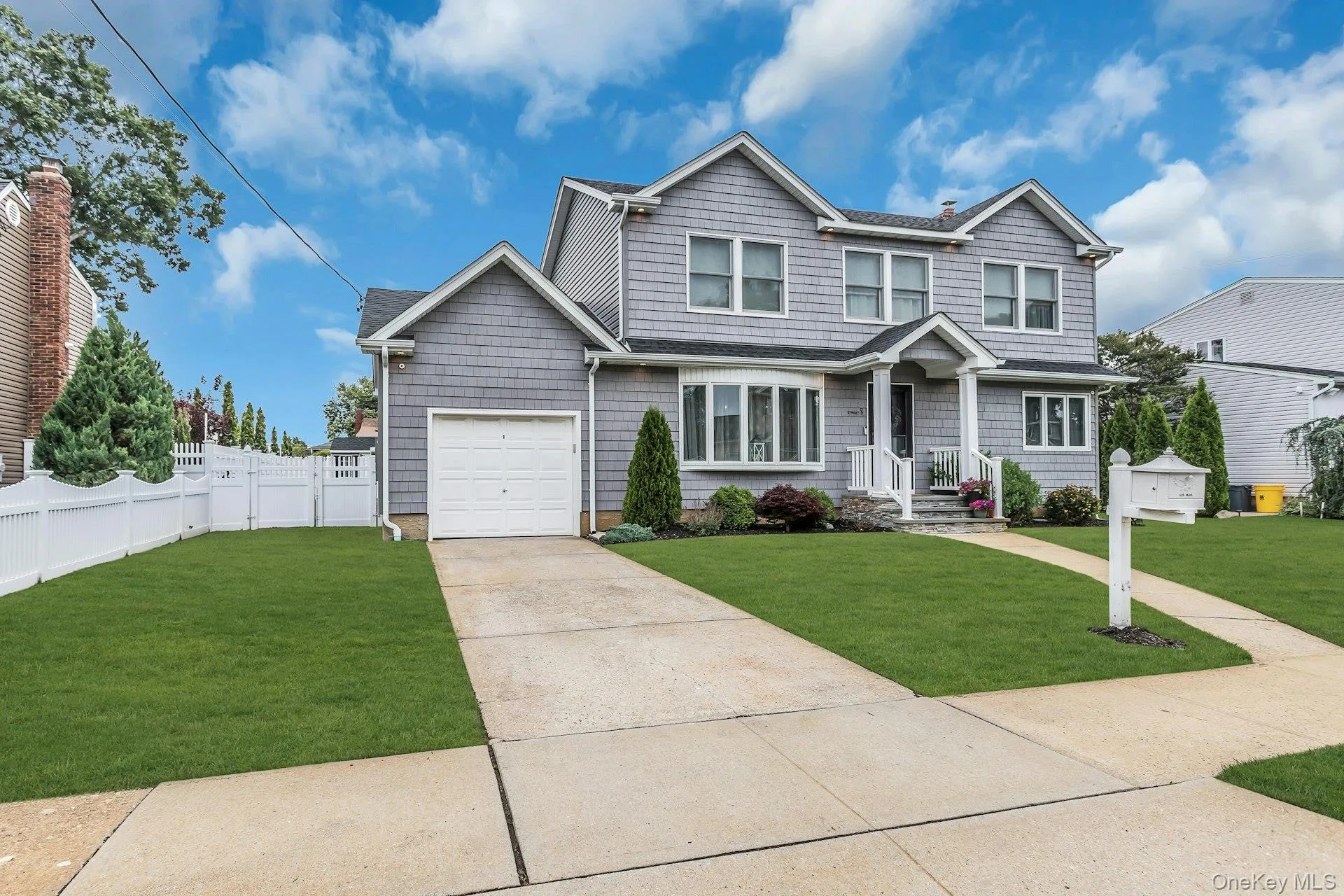 9 Pompano Lane, Oyster Bay, NY, 3 Bedrooms Bedrooms, 6 Rooms Rooms,3 BathroomsBathrooms,Residential,For Rent,Pompano,0,1014646 9 Pompano Lane, Oyster Bay, NY, 3 Bedrooms Bedrooms, 6 Rooms Rooms,3 BathroomsBathrooms,Residential,For Rent,Pompano,0,1014646
