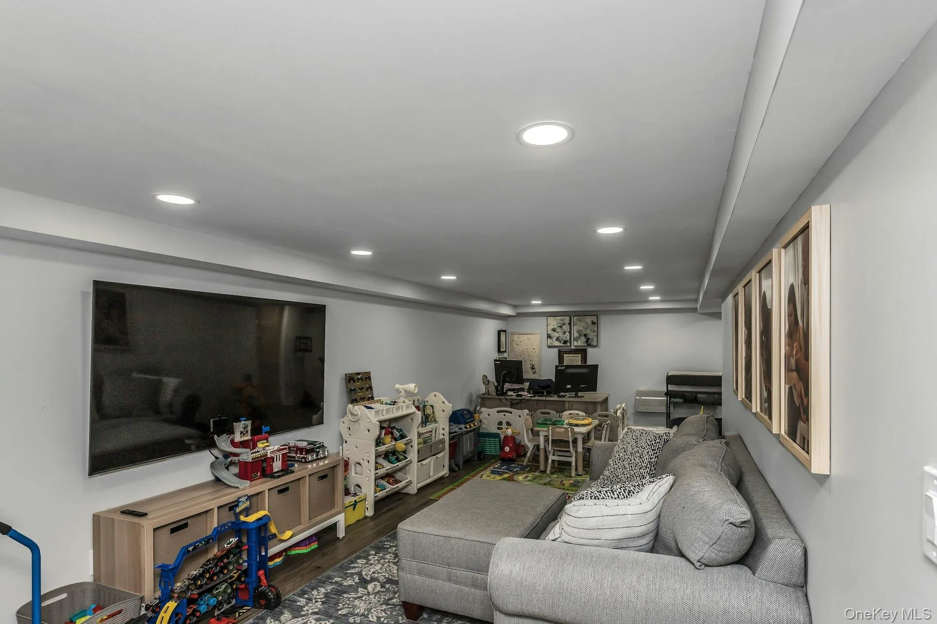 9 Pompano Lane, Oyster Bay, NY, 3 Bedrooms Bedrooms, 6 Rooms Rooms,3 BathroomsBathrooms,Residential,For Rent,Pompano,0,1014646 9 Pompano Lane, Oyster Bay, NY, 3 Bedrooms Bedrooms, 6 Rooms Rooms,3 BathroomsBathrooms,Residential,For Rent,Pompano,0,1014646