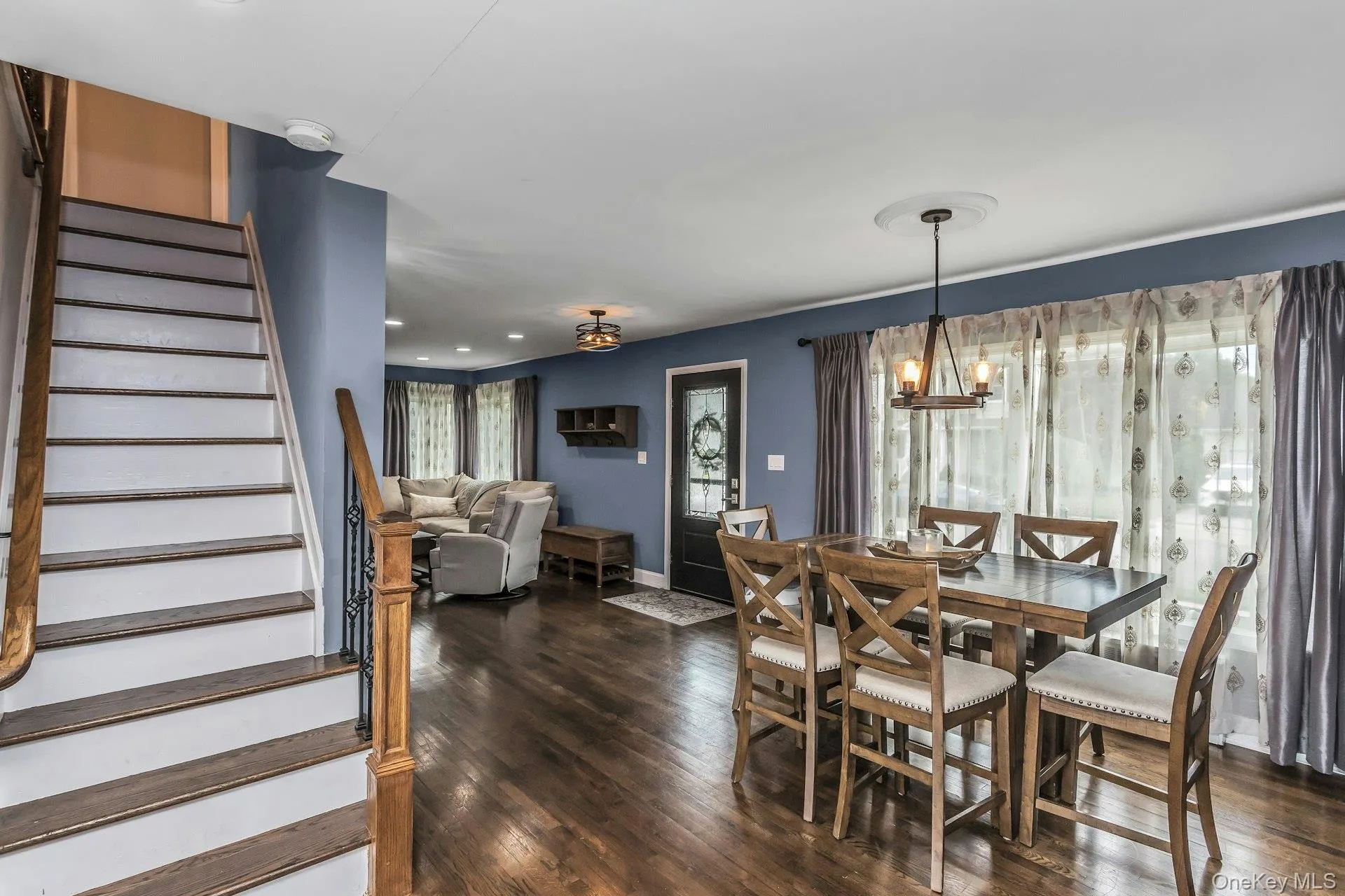 9 Pompano Lane, Oyster Bay, NY, 3 Bedrooms Bedrooms, 6 Rooms Rooms,3 BathroomsBathrooms,Residential,For Rent,Pompano,0,1014646 9 Pompano Lane, Oyster Bay, NY, 3 Bedrooms Bedrooms, 6 Rooms Rooms,3 BathroomsBathrooms,Residential,For Rent,Pompano,0,1014646