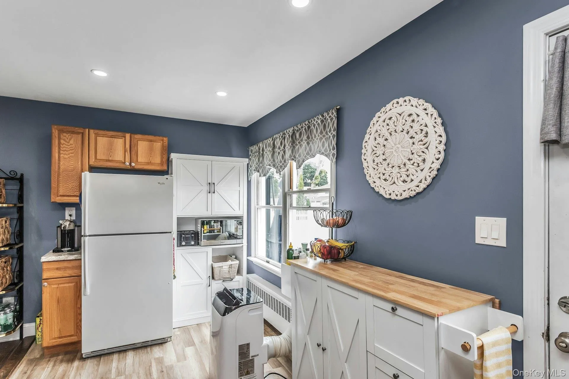 9 Pompano Lane, Oyster Bay, NY, 3 Bedrooms Bedrooms, 6 Rooms Rooms,3 BathroomsBathrooms,Residential,For Rent,Pompano,0,1014646 9 Pompano Lane, Oyster Bay, NY, 3 Bedrooms Bedrooms, 6 Rooms Rooms,3 BathroomsBathrooms,Residential,For Rent,Pompano,0,1014646