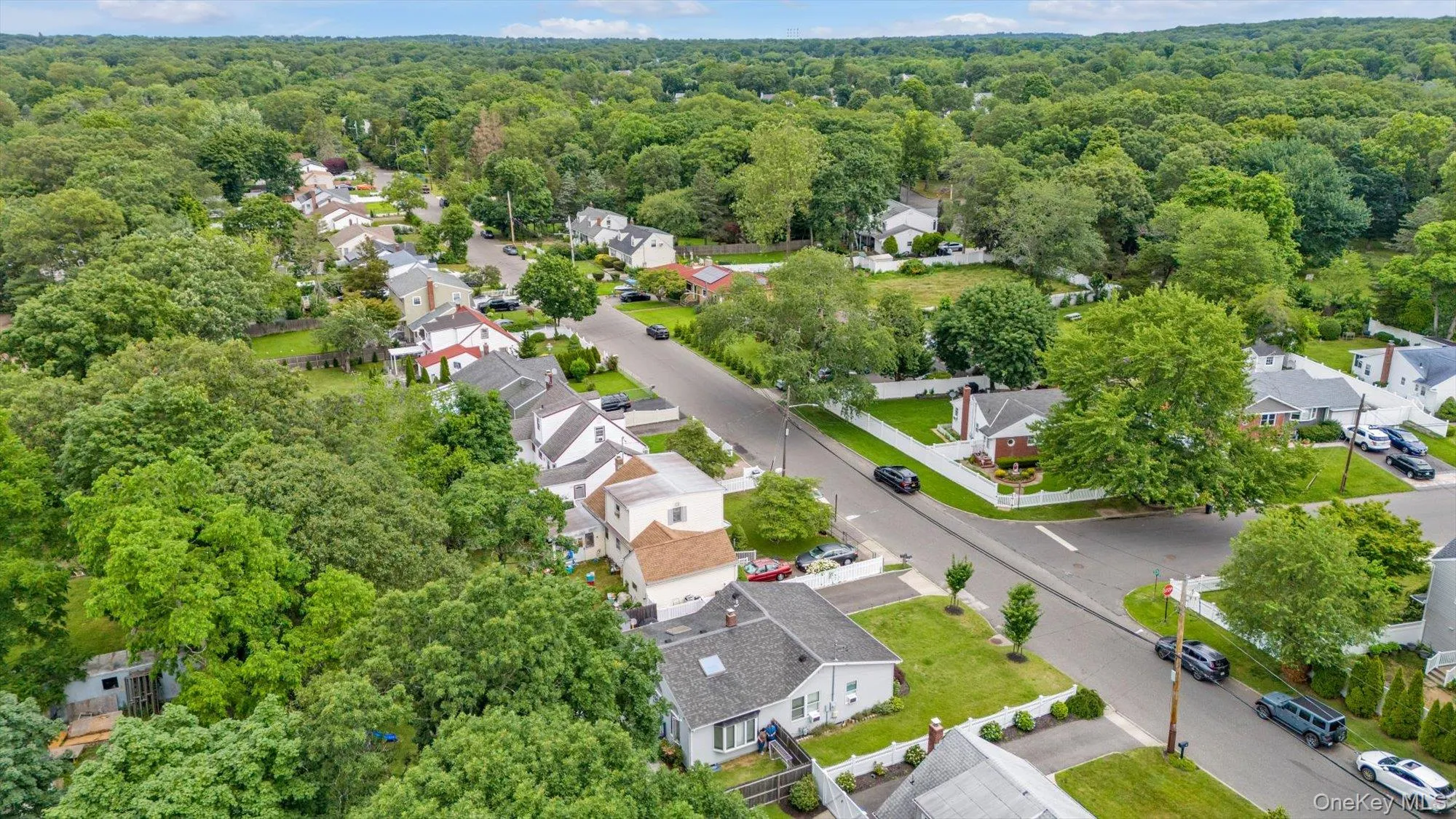 47 Lebkamp Avenue, Huntington, NY, 2 Bedrooms Bedrooms, 5 Rooms Rooms,1 BathroomBathrooms,Residential,For Rent,Lebkamp,0,1014647 47 Lebkamp Avenue, Huntington, NY, 2 Bedrooms Bedrooms, 5 Rooms Rooms,1 BathroomBathrooms,Residential,For Rent,Lebkamp,0,1014647