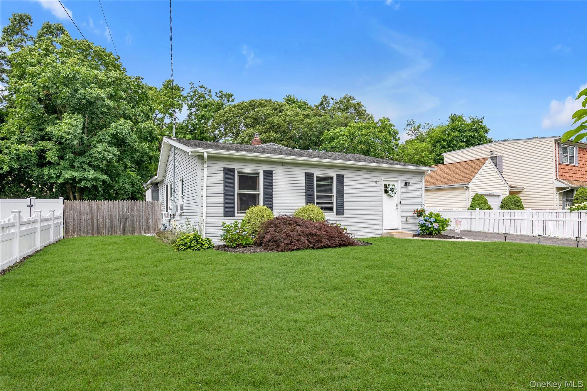 47 Lebkamp Avenue, Huntington, NY, 2 Bedrooms Bedrooms, 5 Rooms Rooms,1 BathroomBathrooms,Residential,For Rent,Lebkamp,0,1014647 47 Lebkamp Avenue, Huntington, NY, 2 Bedrooms Bedrooms, 5 Rooms Rooms,1 BathroomBathrooms,Residential,For Rent,Lebkamp,0,1014647