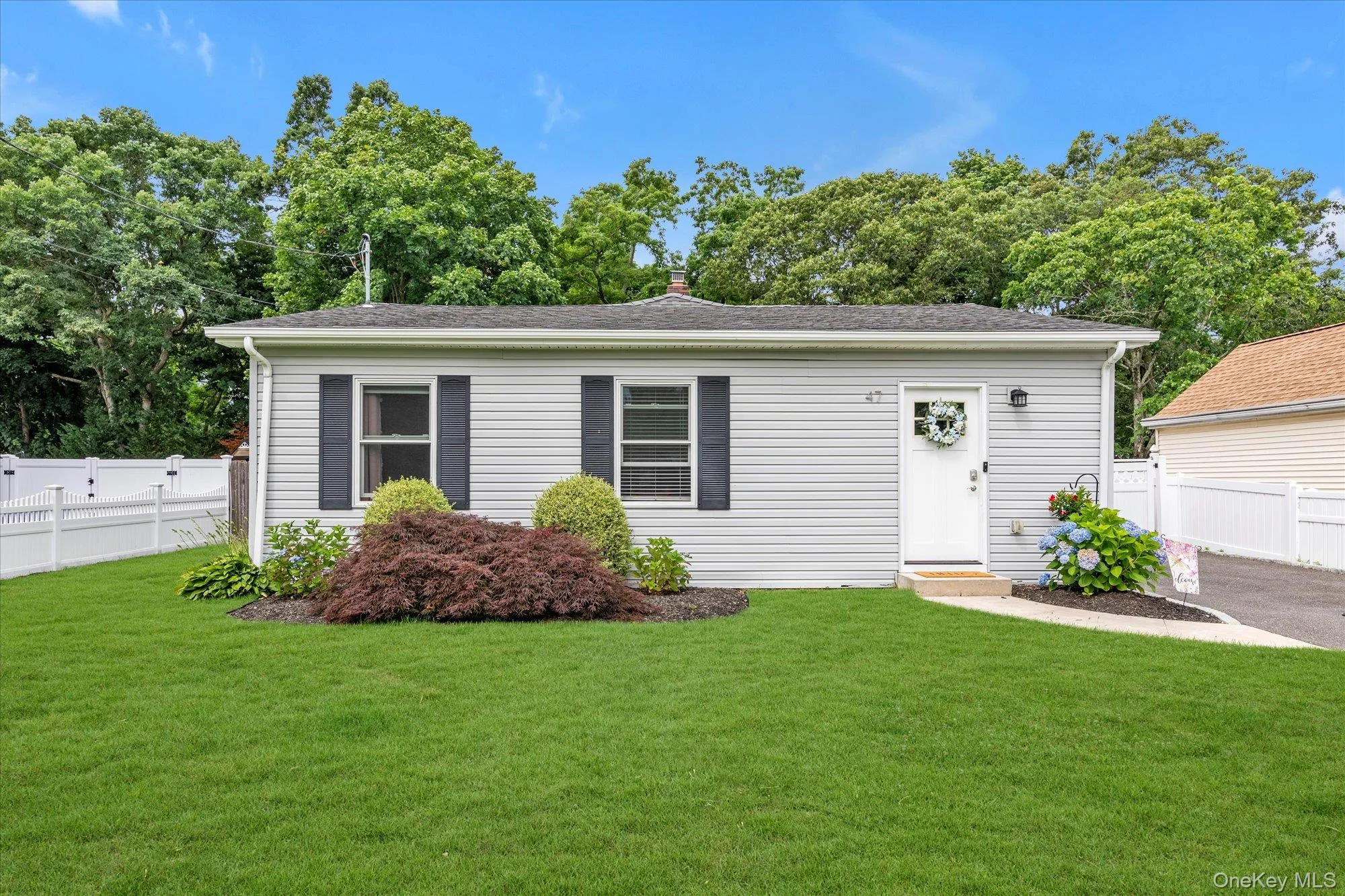 47 Lebkamp Avenue, Huntington, NY, 2 Bedrooms Bedrooms, 5 Rooms Rooms,1 BathroomBathrooms,Residential,For Rent,Lebkamp,0,1014647 47 Lebkamp Avenue, Huntington, NY, 2 Bedrooms Bedrooms, 5 Rooms Rooms,1 BathroomBathrooms,Residential,For Rent,Lebkamp,0,1014647