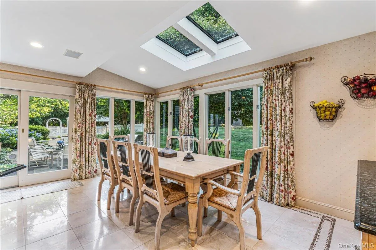 11 Wenwood Drive, Oyster Bay, NY, 5 Bedrooms Bedrooms, 10 Rooms Rooms,4 BathroomsBathrooms,Residential,For Rent,Wenwood,0,1014653 11 Wenwood Drive, Oyster Bay, NY, 5 Bedrooms Bedrooms, 10 Rooms Rooms,4 BathroomsBathrooms,Residential,For Rent,Wenwood,0,1014653