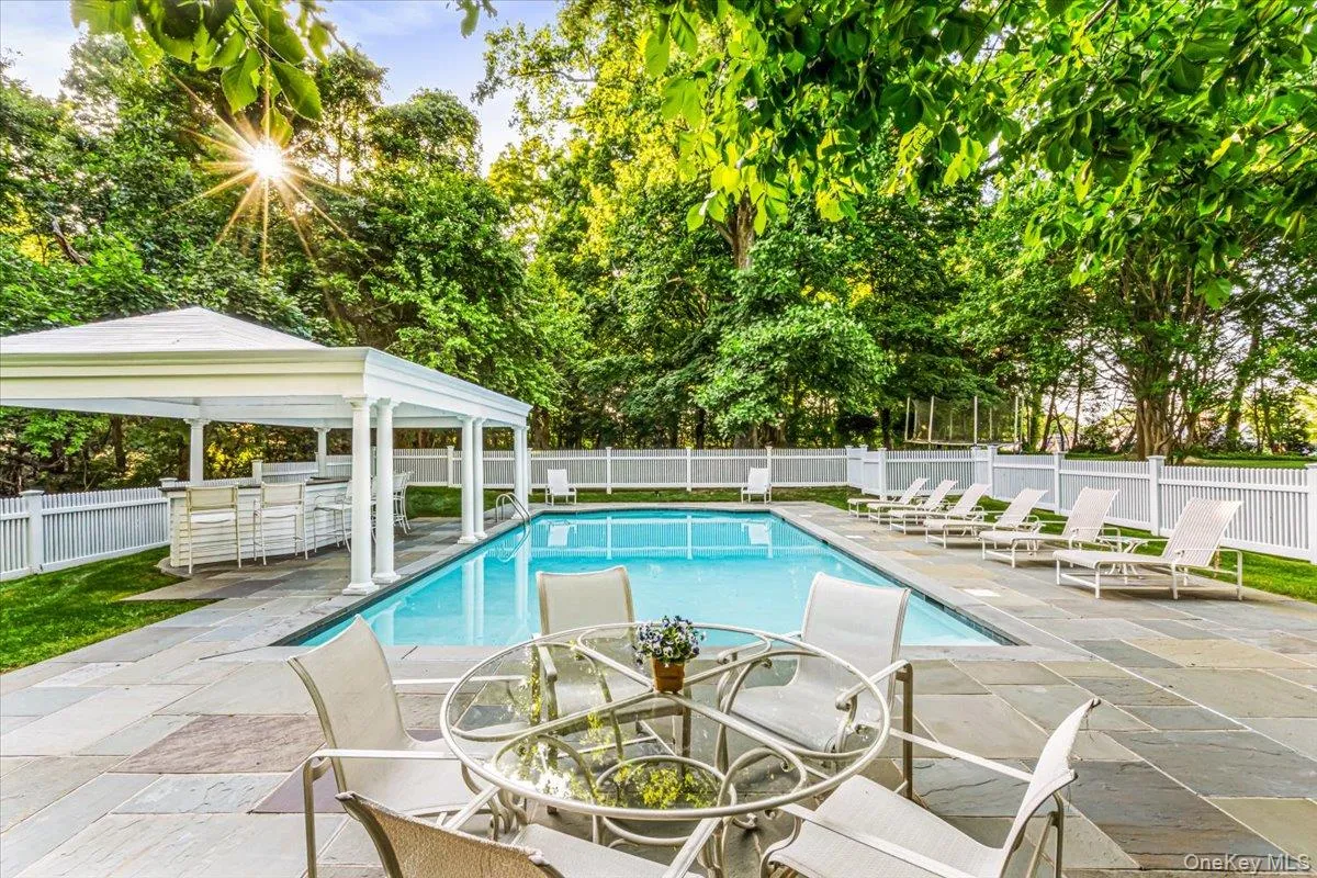 11 Wenwood Drive, Oyster Bay, NY, 5 Bedrooms Bedrooms, 10 Rooms Rooms,4 BathroomsBathrooms,Residential,For Rent,Wenwood,0,1014653 11 Wenwood Drive, Oyster Bay, NY, 5 Bedrooms Bedrooms, 10 Rooms Rooms,4 BathroomsBathrooms,Residential,For Rent,Wenwood,0,1014653