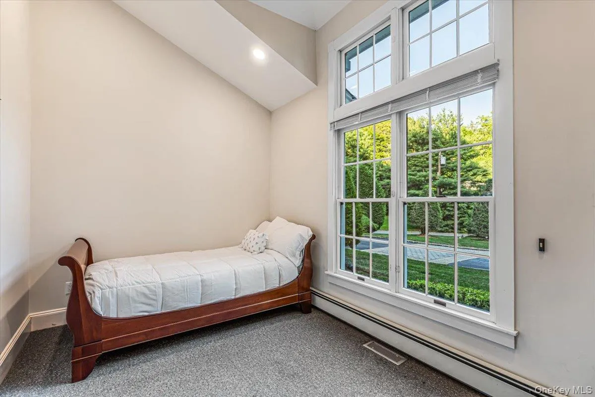 11 Wenwood Drive, Oyster Bay, NY, 5 Bedrooms Bedrooms, 10 Rooms Rooms,4 BathroomsBathrooms,Residential,For Rent,Wenwood,0,1014653 11 Wenwood Drive, Oyster Bay, NY, 5 Bedrooms Bedrooms, 10 Rooms Rooms,4 BathroomsBathrooms,Residential,For Rent,Wenwood,0,1014653