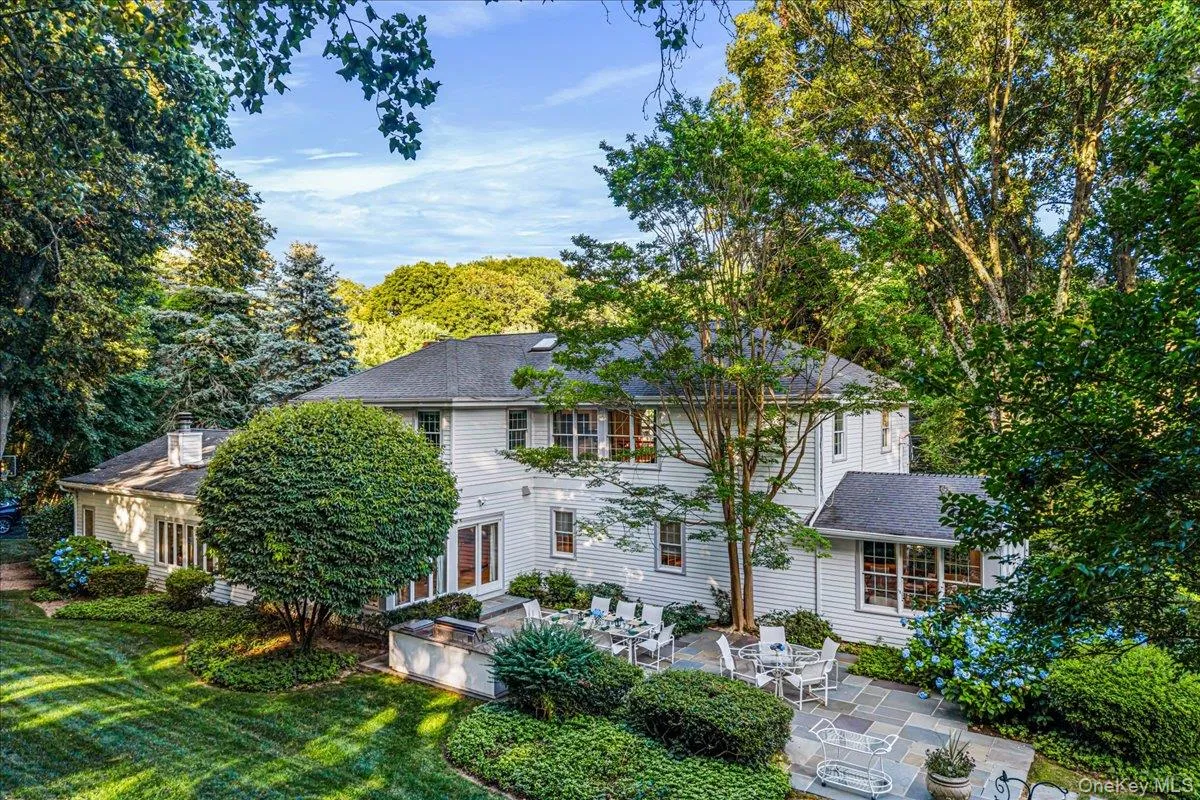 11 Wenwood Drive, Oyster Bay, NY, 5 Bedrooms Bedrooms, 10 Rooms Rooms,4 BathroomsBathrooms,Residential,For Rent,Wenwood,0,1014653 11 Wenwood Drive, Oyster Bay, NY, 5 Bedrooms Bedrooms, 10 Rooms Rooms,4 BathroomsBathrooms,Residential,For Rent,Wenwood,0,1014653