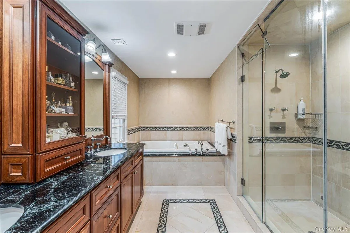 11 Wenwood Drive, Oyster Bay, NY, 5 Bedrooms Bedrooms, 10 Rooms Rooms,4 BathroomsBathrooms,Residential,For Rent,Wenwood,0,1014653 11 Wenwood Drive, Oyster Bay, NY, 5 Bedrooms Bedrooms, 10 Rooms Rooms,4 BathroomsBathrooms,Residential,For Rent,Wenwood,0,1014653