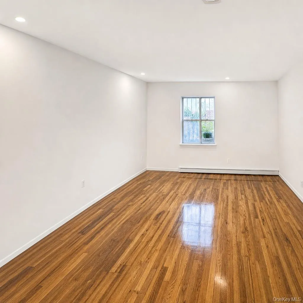 17912 145th Avenue, New York, NY, 3 Bedrooms Bedrooms, 6 Rooms Rooms,1 BathroomBathrooms,Residential Lease,For Rent,145th,0,1014655 17912 145th Avenue, New York, NY, 3 Bedrooms Bedrooms, 6 Rooms Rooms,1 BathroomBathrooms,Residential Lease,For Rent,145th,0,1014655