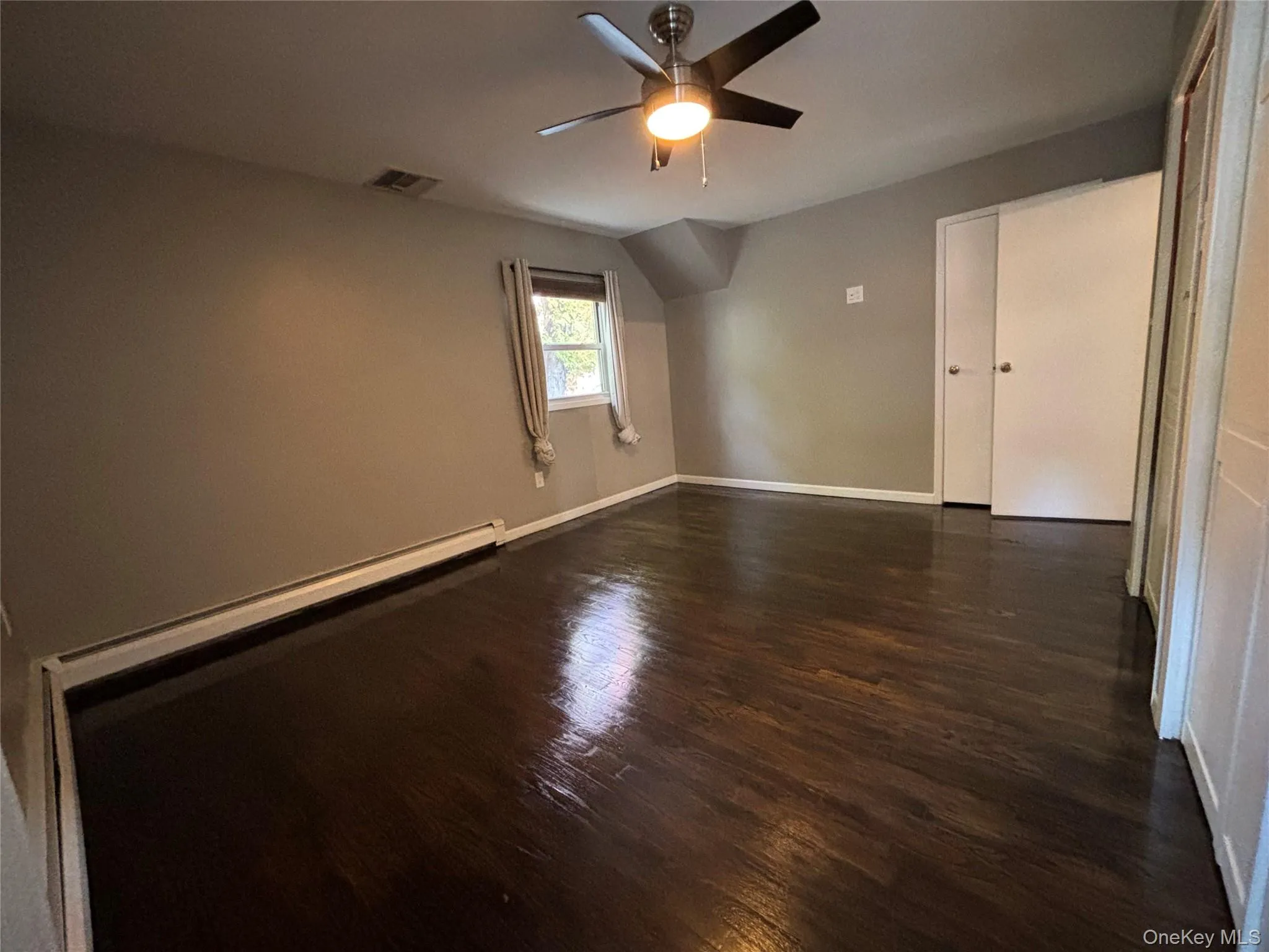 42 Bennett Avenue, Huntington, NY, 3 Bedrooms Bedrooms, 7 Rooms Rooms,2 BathroomsBathrooms,Residential,For Rent,Bennett,0,1014657 42 Bennett Avenue, Huntington, NY, 3 Bedrooms Bedrooms, 7 Rooms Rooms,2 BathroomsBathrooms,Residential,For Rent,Bennett,0,1014657
