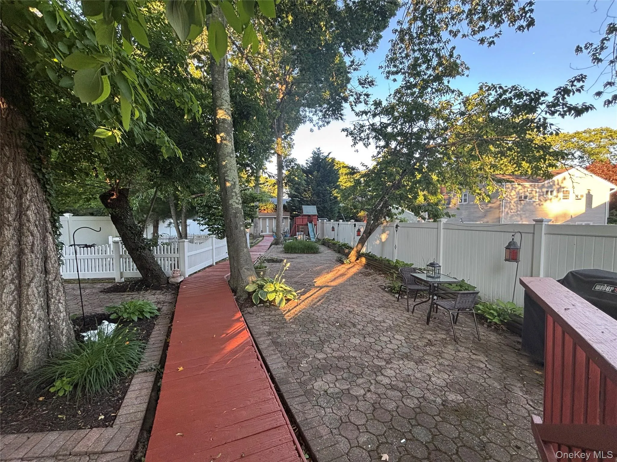 42 Bennett Avenue, Huntington, NY, 3 Bedrooms Bedrooms, 7 Rooms Rooms,2 BathroomsBathrooms,Residential,For Rent,Bennett,0,KEY1014657 42 Bennett Avenue, Huntington, NY, 3 Bedrooms Bedrooms, 7 Rooms Rooms,2 BathroomsBathrooms,Residential,For Rent,Bennett,0,KEY1014657
