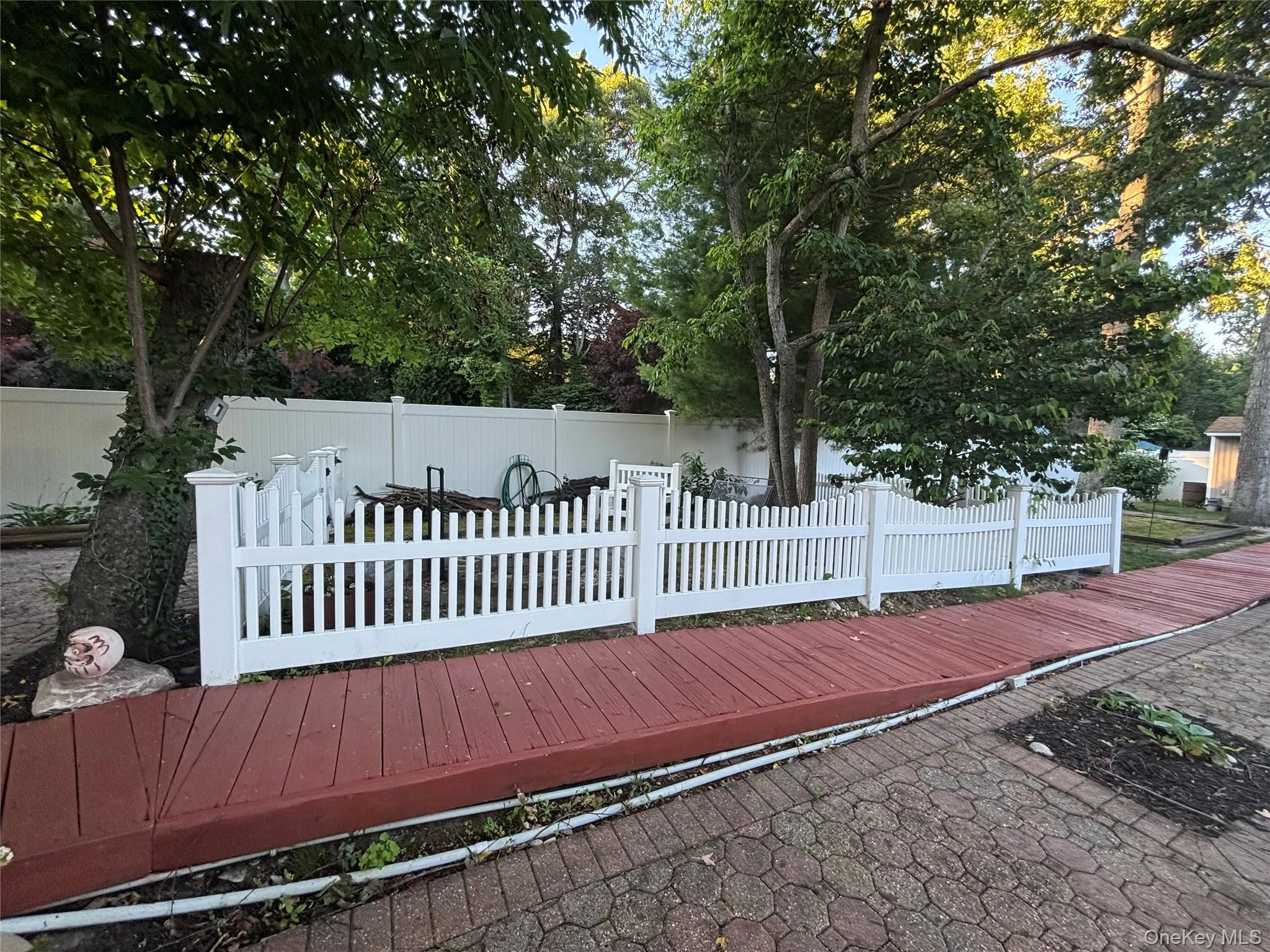 42 Bennett Avenue, Huntington, NY, 3 Bedrooms Bedrooms, 7 Rooms Rooms,2 BathroomsBathrooms,Residential,For Rent,Bennett,0,KEY1014657 42 Bennett Avenue, Huntington, NY, 3 Bedrooms Bedrooms, 7 Rooms Rooms,2 BathroomsBathrooms,Residential,For Rent,Bennett,0,KEY1014657