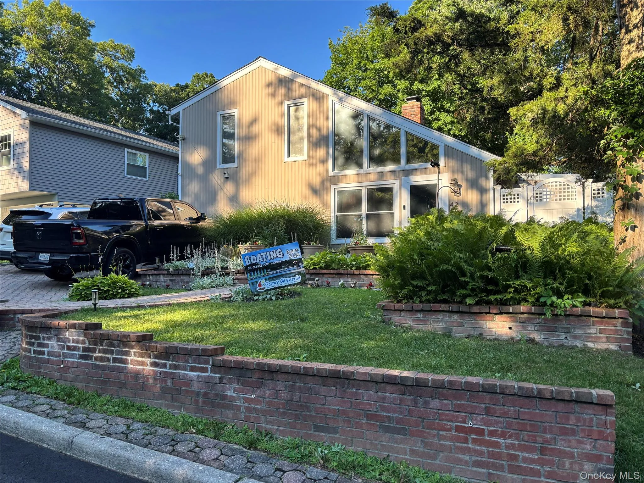 42 Bennett Avenue, Huntington, NY, 3 Bedrooms Bedrooms, 7 Rooms Rooms,2 BathroomsBathrooms,Residential,For Rent,Bennett,0,KEY1014657 42 Bennett Avenue, Huntington, NY, 3 Bedrooms Bedrooms, 7 Rooms Rooms,2 BathroomsBathrooms,Residential,For Rent,Bennett,0,KEY1014657