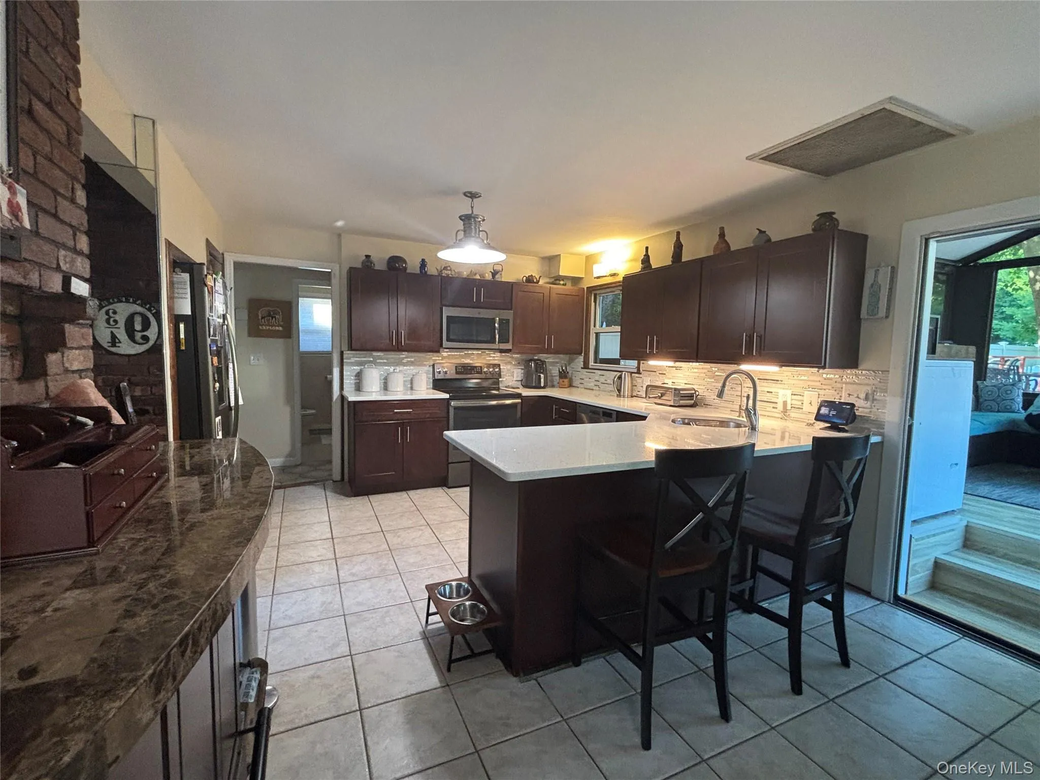 42 Bennett Avenue, Huntington, NY, 3 Bedrooms Bedrooms, 7 Rooms Rooms,2 BathroomsBathrooms,Residential,For Rent,Bennett,0,KEY1014657 42 Bennett Avenue, Huntington, NY, 3 Bedrooms Bedrooms, 7 Rooms Rooms,2 BathroomsBathrooms,Residential,For Rent,Bennett,0,KEY1014657