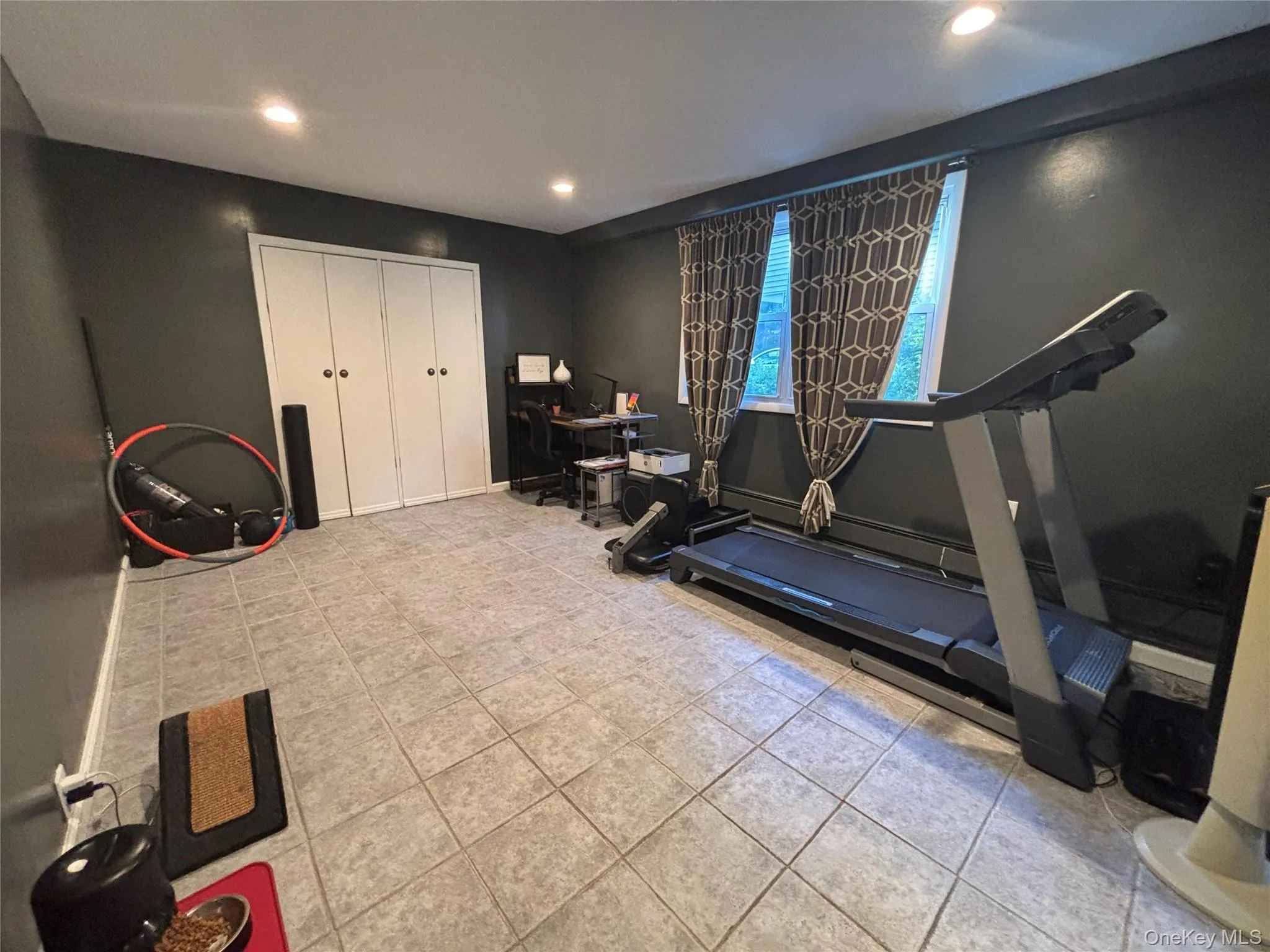 42 Bennett Avenue, Huntington, NY, 3 Bedrooms Bedrooms, 7 Rooms Rooms,2 BathroomsBathrooms,Residential,For Rent,Bennett,0,KEY1014657 42 Bennett Avenue, Huntington, NY, 3 Bedrooms Bedrooms, 7 Rooms Rooms,2 BathroomsBathrooms,Residential,For Rent,Bennett,0,KEY1014657