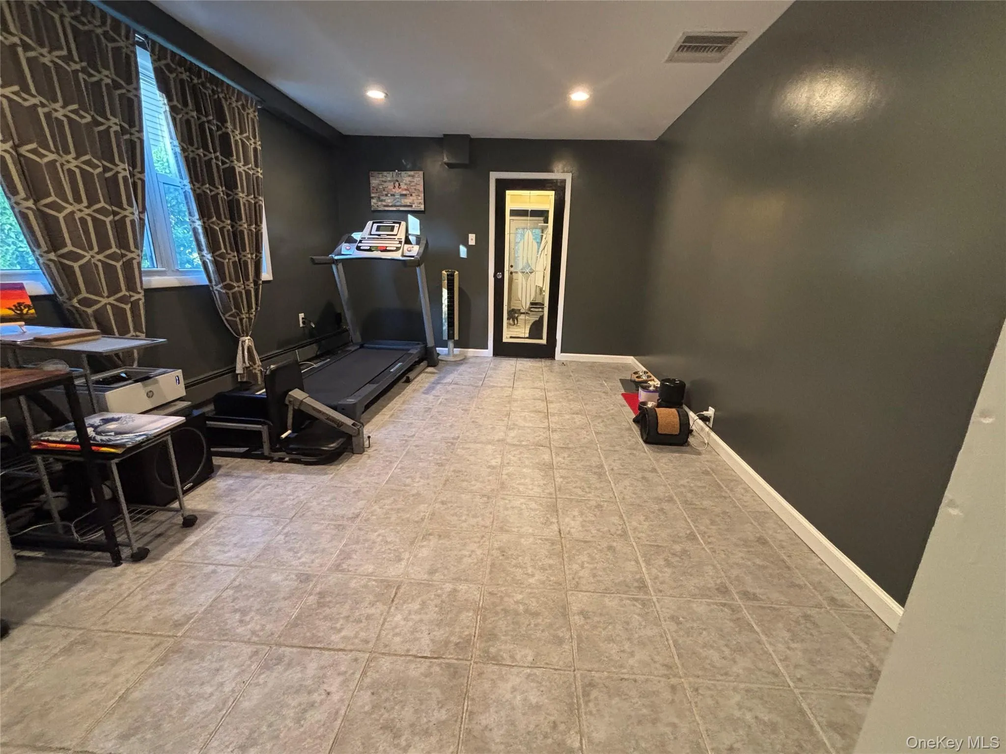 42 Bennett Avenue, Huntington, NY, 3 Bedrooms Bedrooms, 7 Rooms Rooms,2 BathroomsBathrooms,Residential,For Rent,Bennett,0,KEY1014657 42 Bennett Avenue, Huntington, NY, 3 Bedrooms Bedrooms, 7 Rooms Rooms,2 BathroomsBathrooms,Residential,For Rent,Bennett,0,KEY1014657