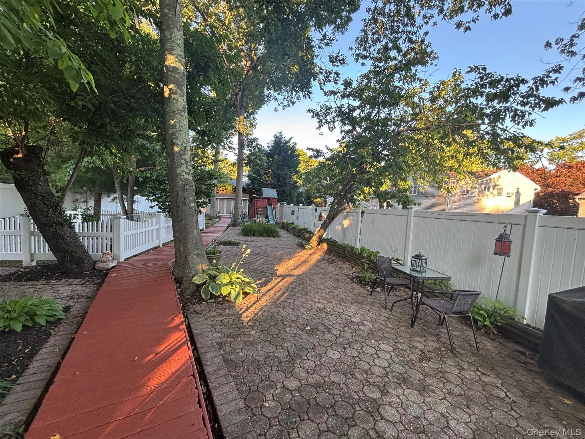 42 Bennett Avenue, Huntington, NY, 3 Bedrooms Bedrooms, 7 Rooms Rooms,2 BathroomsBathrooms,Residential,For Rent,Bennett,0,KEY1014657 42 Bennett Avenue, Huntington, NY, 3 Bedrooms Bedrooms, 7 Rooms Rooms,2 BathroomsBathrooms,Residential,For Rent,Bennett,0,KEY1014657
