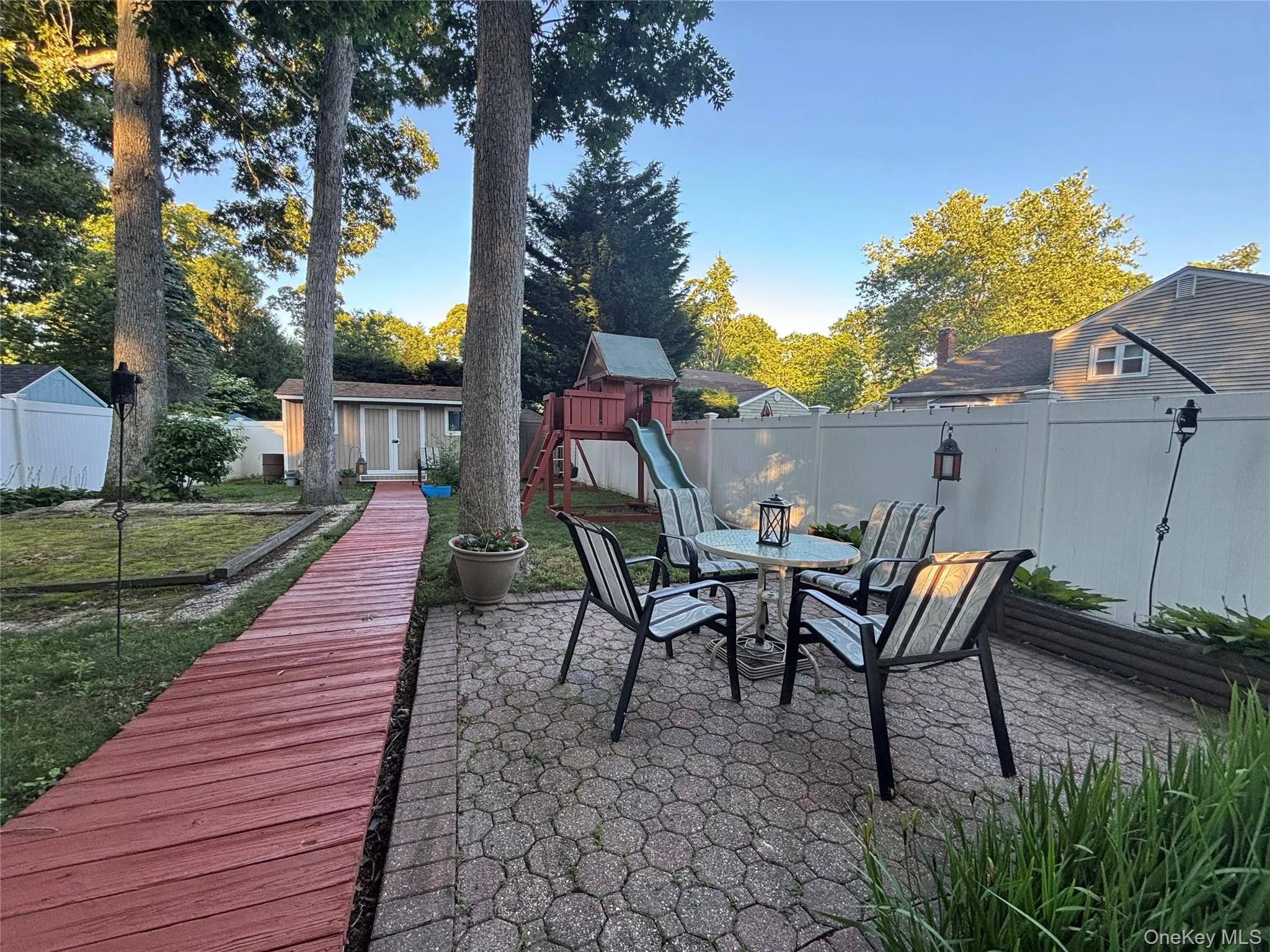 42 Bennett Avenue, Huntington, NY, 3 Bedrooms Bedrooms, 7 Rooms Rooms,2 BathroomsBathrooms,Residential,For Rent,Bennett,0,KEY1014657 42 Bennett Avenue, Huntington, NY, 3 Bedrooms Bedrooms, 7 Rooms Rooms,2 BathroomsBathrooms,Residential,For Rent,Bennett,0,KEY1014657