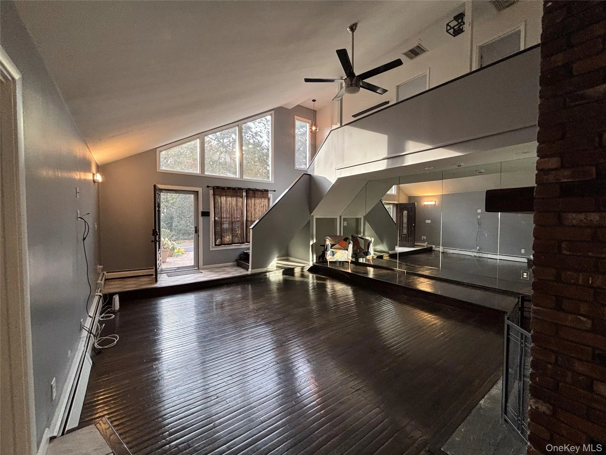 42 Bennett Avenue, Huntington, NY, 3 Bedrooms Bedrooms, 7 Rooms Rooms,2 BathroomsBathrooms,Residential,For Rent,Bennett,0,1014657 42 Bennett Avenue, Huntington, NY, 3 Bedrooms Bedrooms, 7 Rooms Rooms,2 BathroomsBathrooms,Residential,For Rent,Bennett,0,1014657