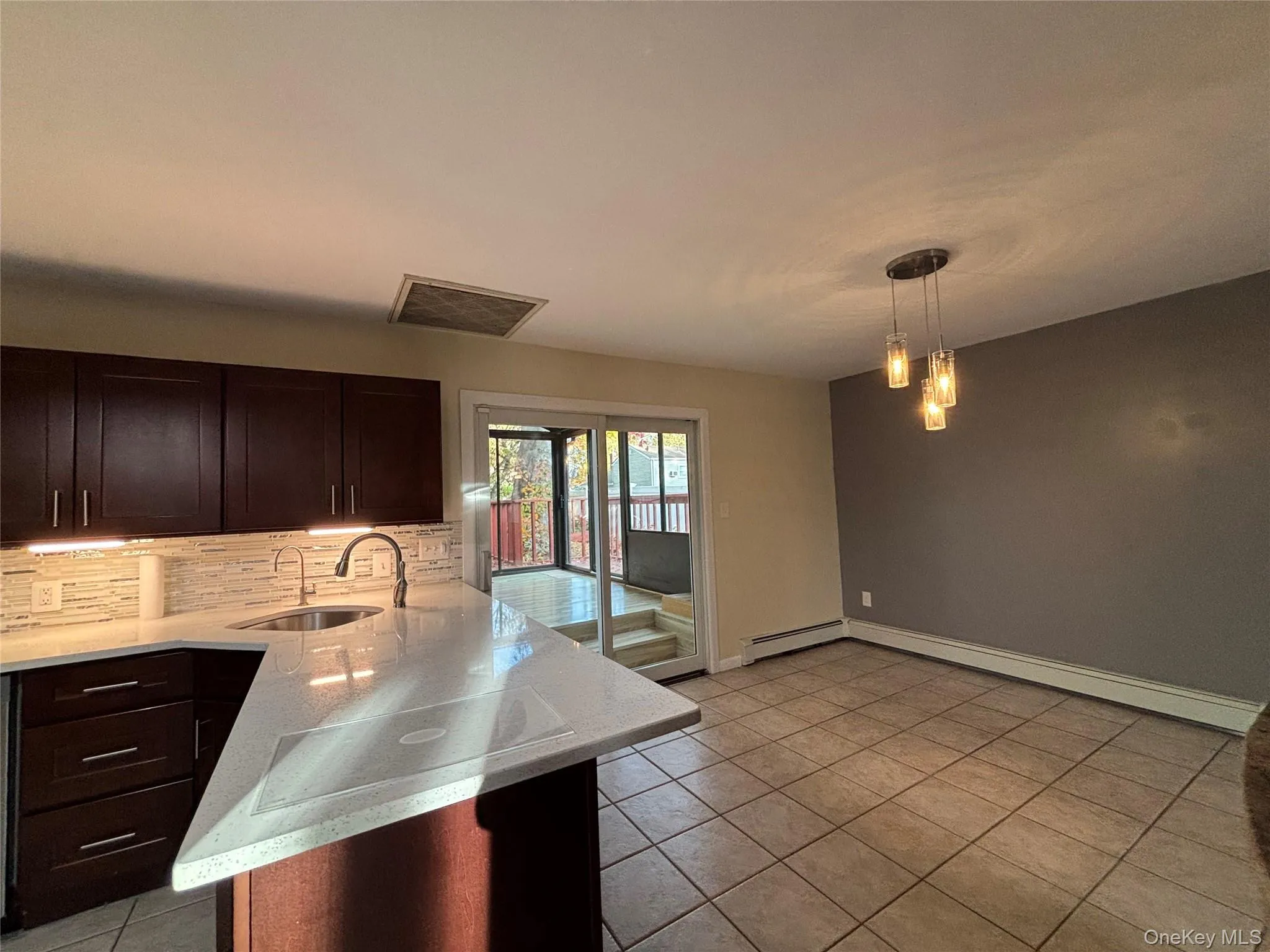 42 Bennett Avenue, Huntington, NY, 3 Bedrooms Bedrooms, 7 Rooms Rooms,2 BathroomsBathrooms,Residential,For Rent,Bennett,0,1014657 42 Bennett Avenue, Huntington, NY, 3 Bedrooms Bedrooms, 7 Rooms Rooms,2 BathroomsBathrooms,Residential,For Rent,Bennett,0,1014657