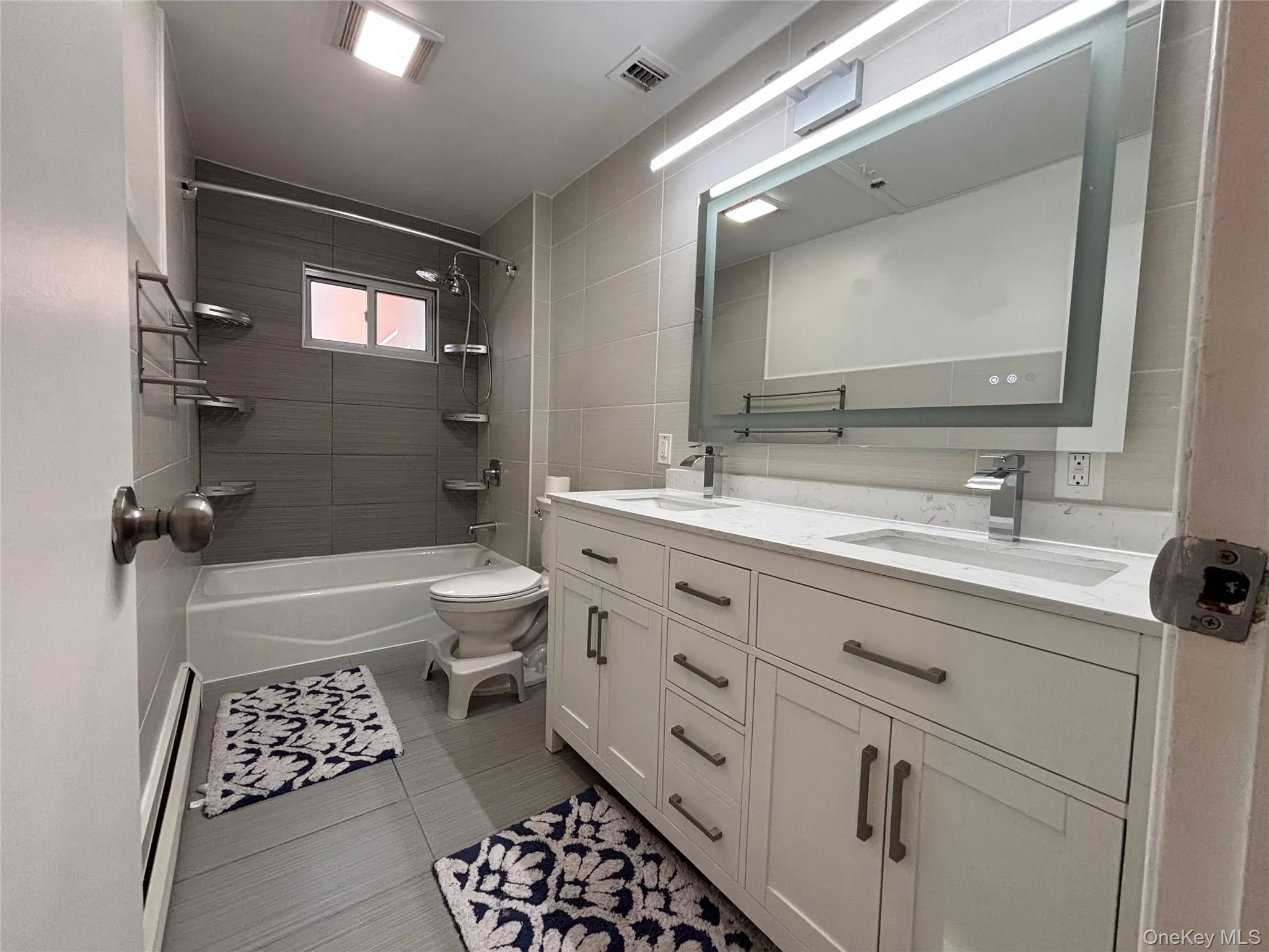 42 Bennett Avenue, Huntington, NY, 3 Bedrooms Bedrooms, 7 Rooms Rooms,2 BathroomsBathrooms,Residential,For Rent,Bennett,0,1014657 42 Bennett Avenue, Huntington, NY, 3 Bedrooms Bedrooms, 7 Rooms Rooms,2 BathroomsBathrooms,Residential,For Rent,Bennett,0,1014657