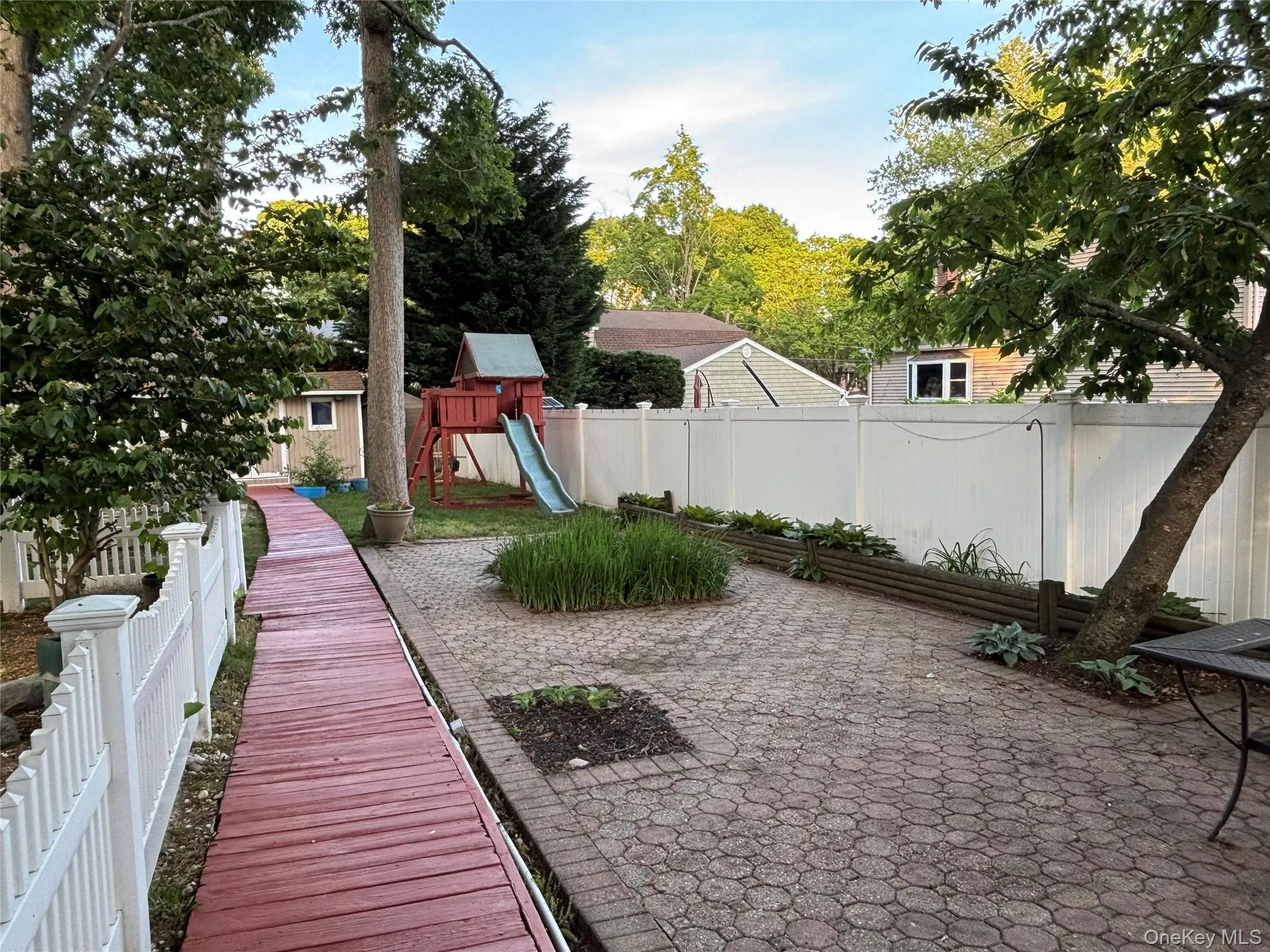 42 Bennett Avenue, Huntington, NY, 3 Bedrooms Bedrooms, 7 Rooms Rooms,2 BathroomsBathrooms,Residential,For Rent,Bennett,0,1014657 42 Bennett Avenue, Huntington, NY, 3 Bedrooms Bedrooms, 7 Rooms Rooms,2 BathroomsBathrooms,Residential,For Rent,Bennett,0,1014657