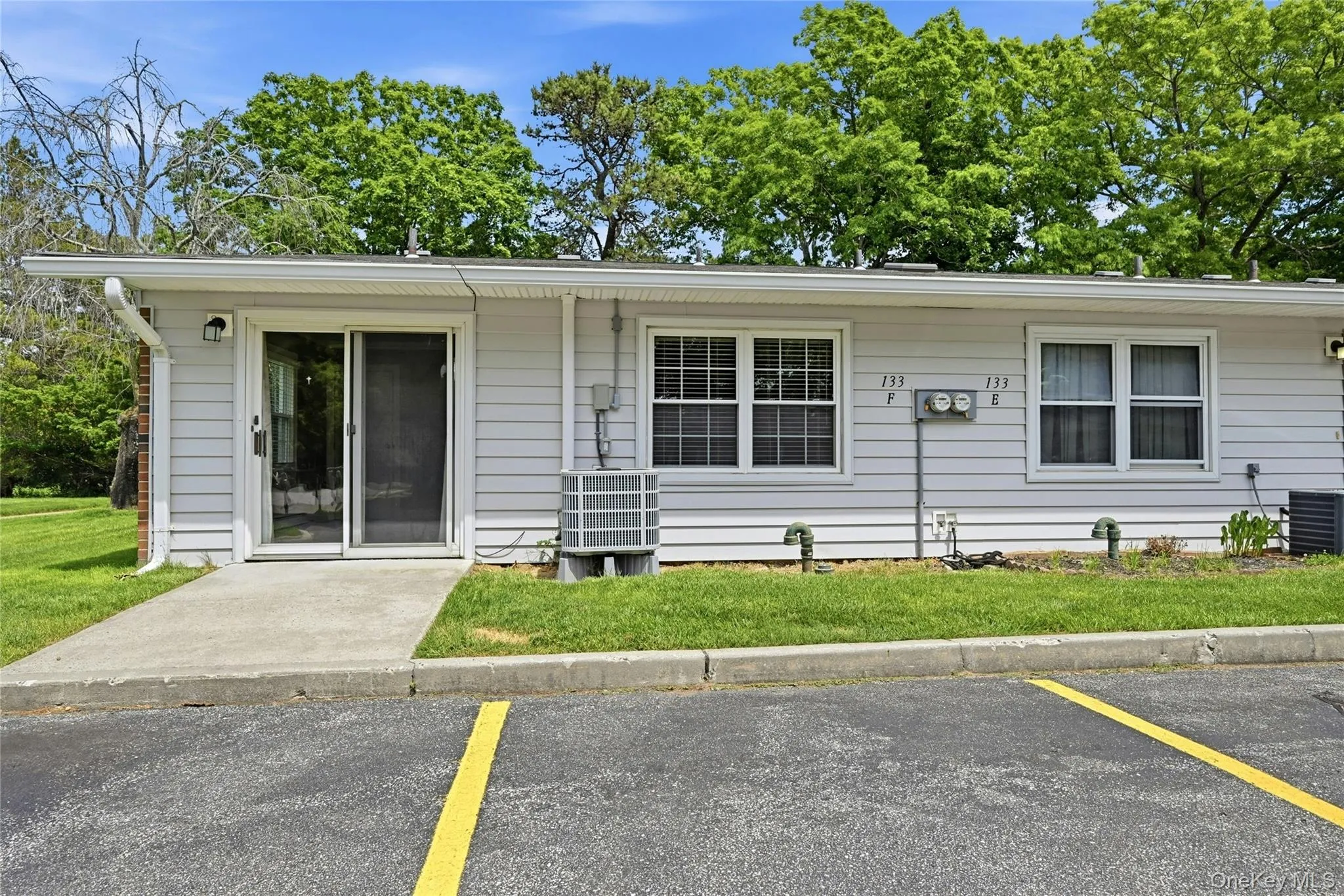133 Eastbourne Court, Brookhaven, NY, 2 Bedrooms Bedrooms, 5 Rooms Rooms,1 BathroomBathrooms,Residential,For Rent,Eastbourne,0,1014659 133 Eastbourne Court, Brookhaven, NY, 2 Bedrooms Bedrooms, 5 Rooms Rooms,1 BathroomBathrooms,Residential,For Rent,Eastbourne,0,1014659