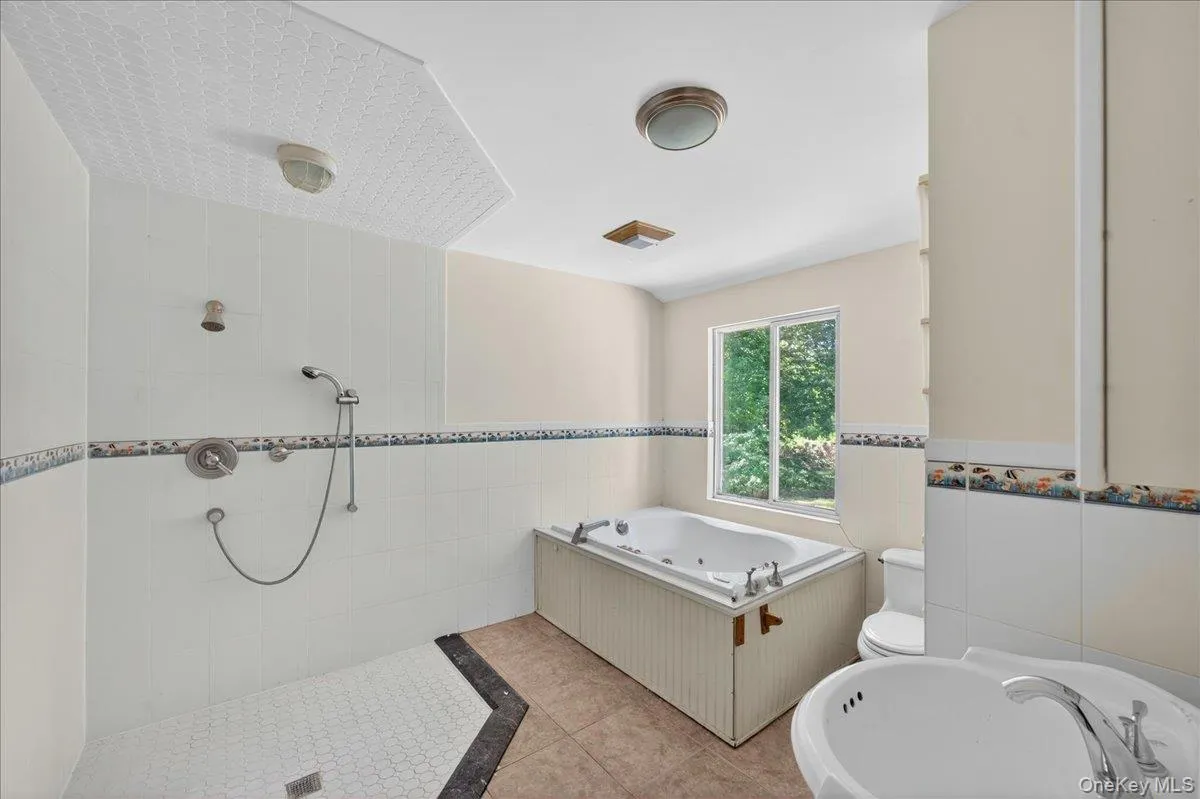52 Victory Avenue, Brookhaven, NY, 8 Bedrooms Bedrooms, 18 Rooms Rooms,5 BathroomsBathrooms,Residential,For Rent,Victory,0,1014660 52 Victory Avenue, Brookhaven, NY, 8 Bedrooms Bedrooms, 18 Rooms Rooms,5 BathroomsBathrooms,Residential,For Rent,Victory,0,1014660