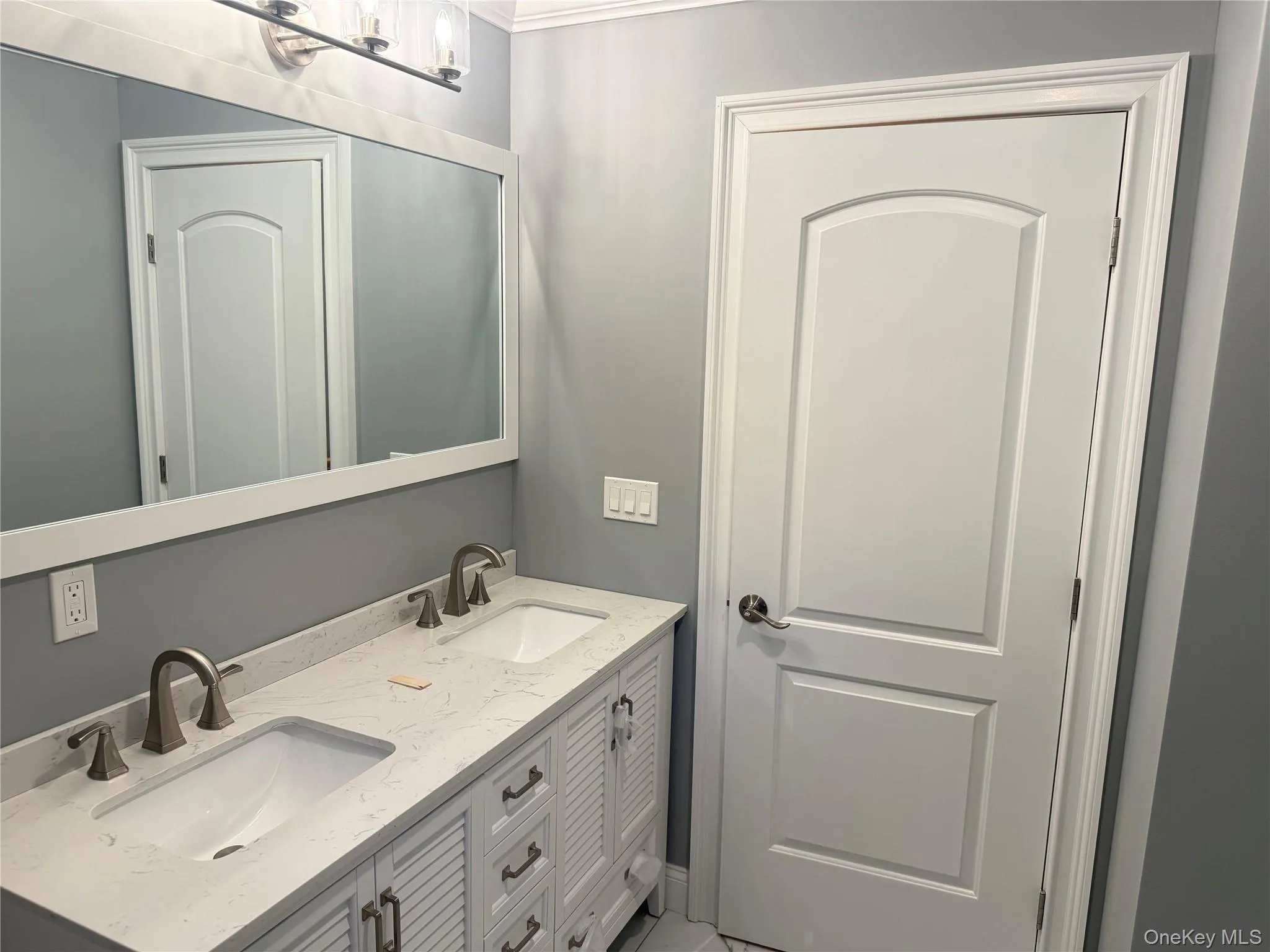 Hall Bathroom Hall Bathroom