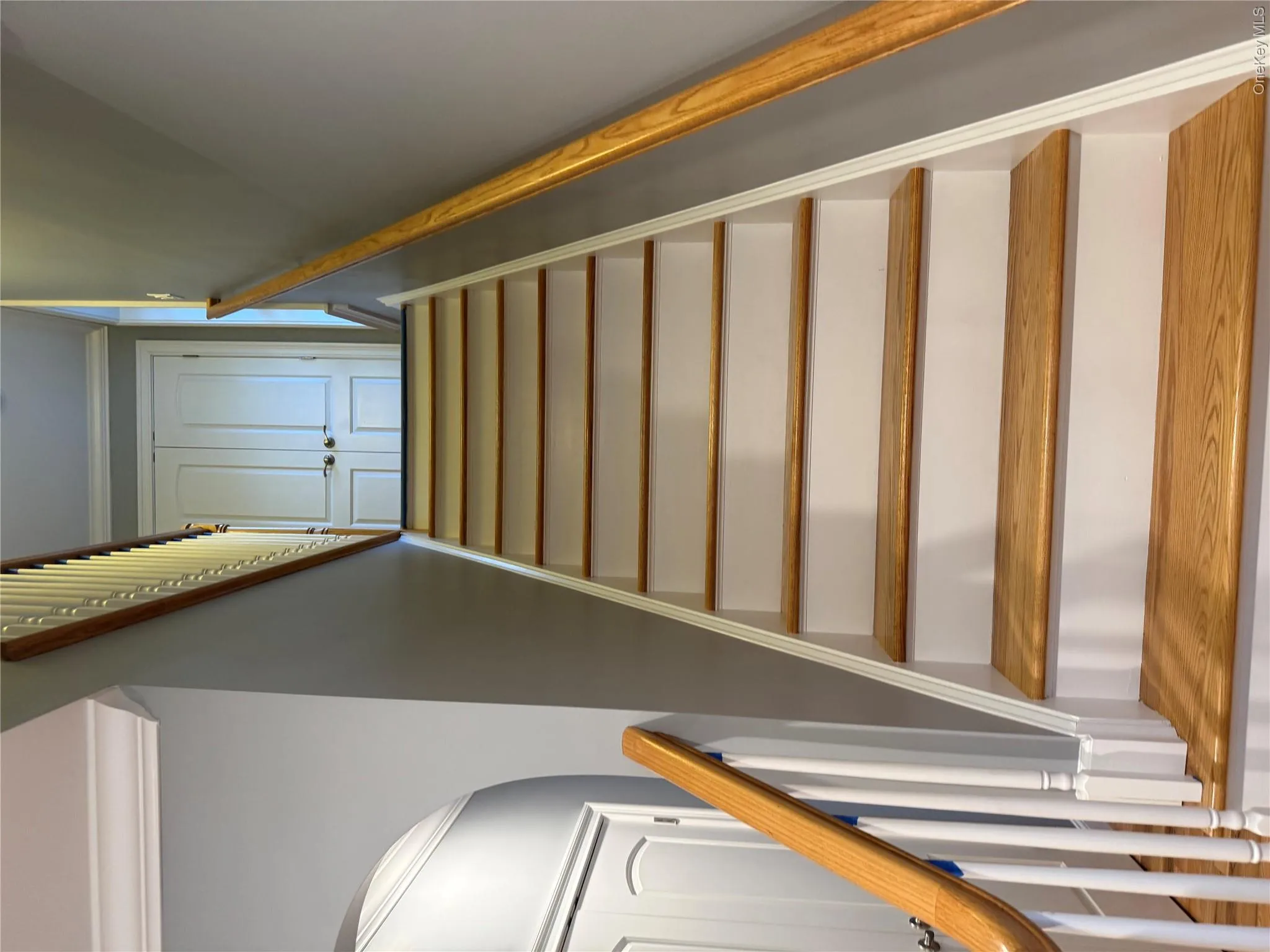 To 2nd floor To 2nd floor
